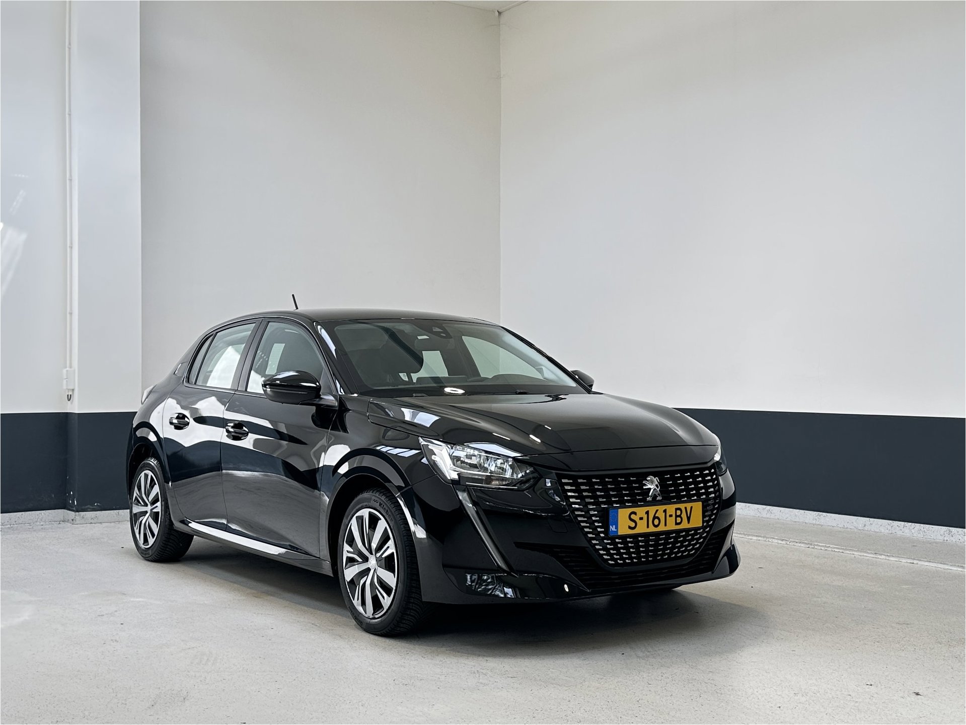 Peugeot 208 1.2 PureTech Active Pack | Apple Carplay/ Android Auto | NL | 2 Eig | PDC |