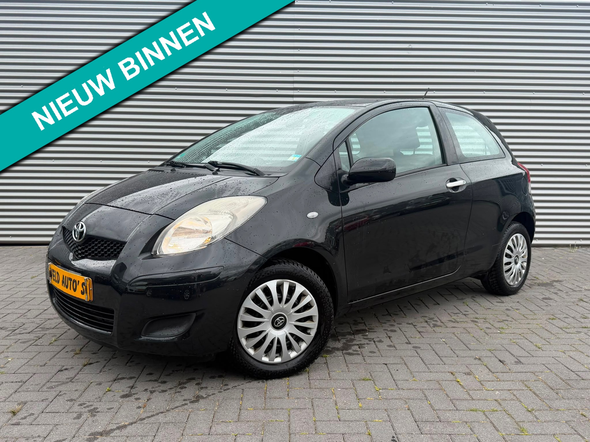 Toyota Yaris 1.0 VVT-i COOL INCLUSIEF NIEUWE APK!