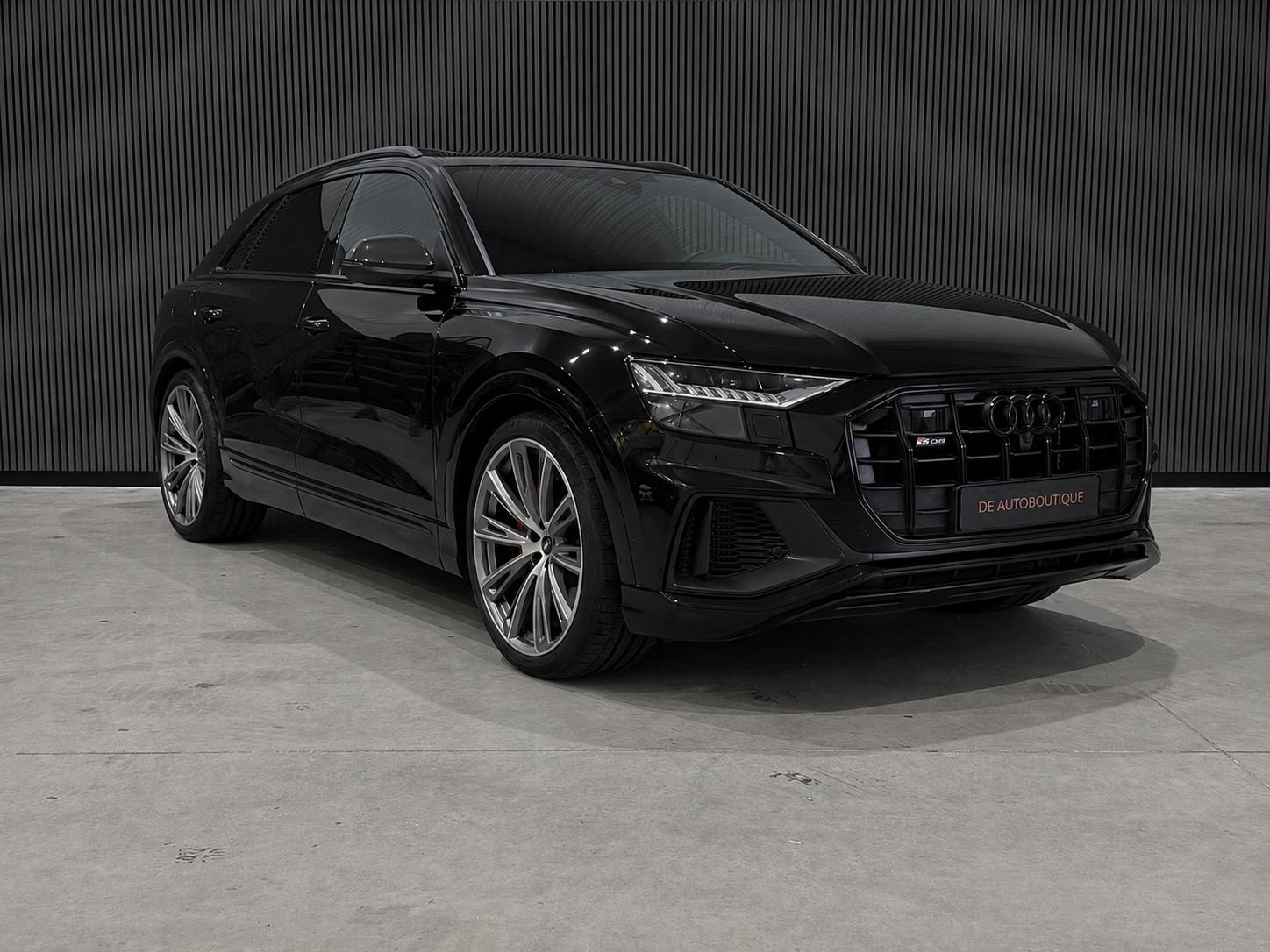 Audi Q8 4.0 TFSI SQ8 Quattro / Carbon Int&Ext / Pano / 4WD Besturing