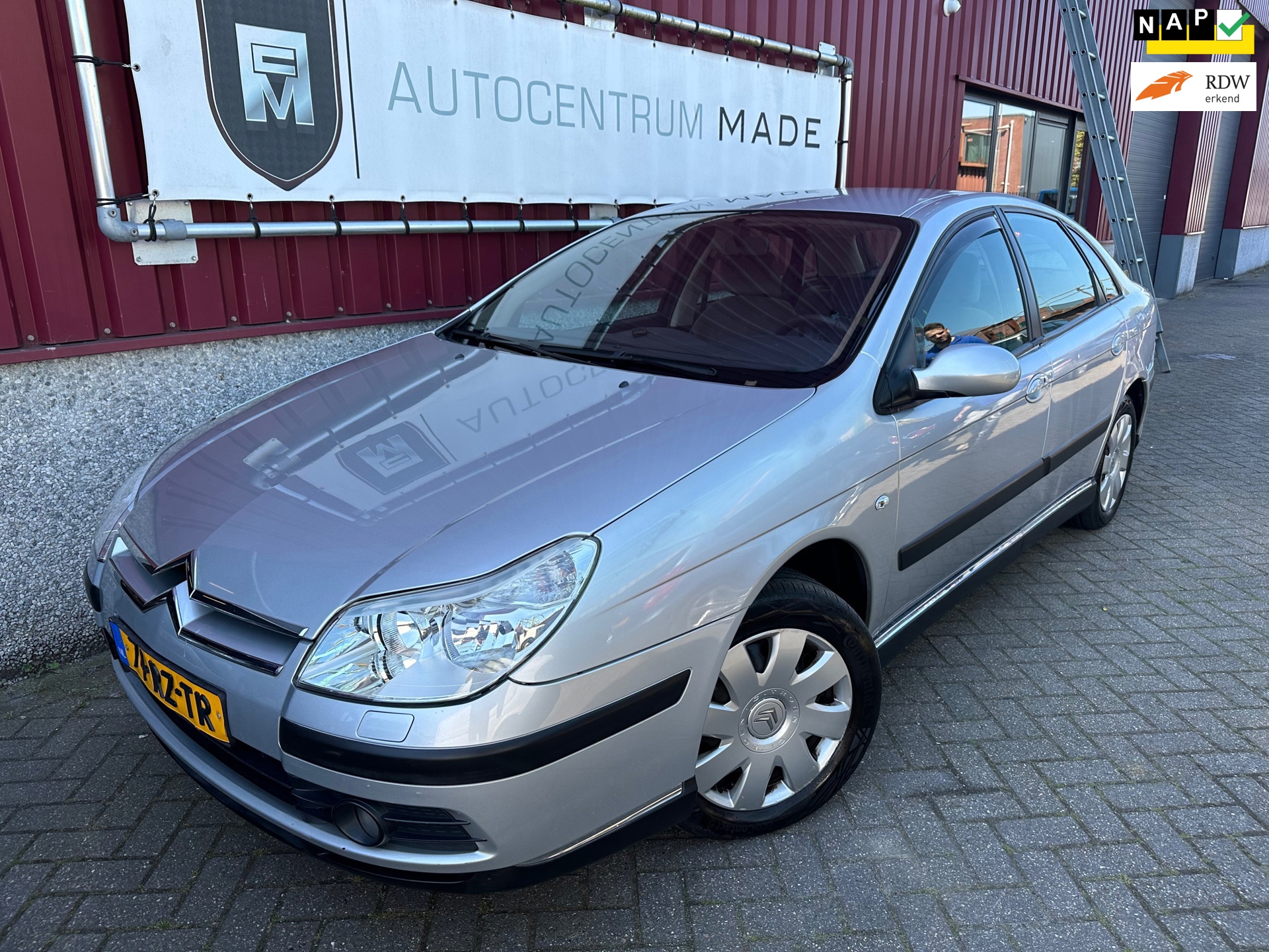 Citroën C5 1.8-16V Ligne Séduction // Clima //