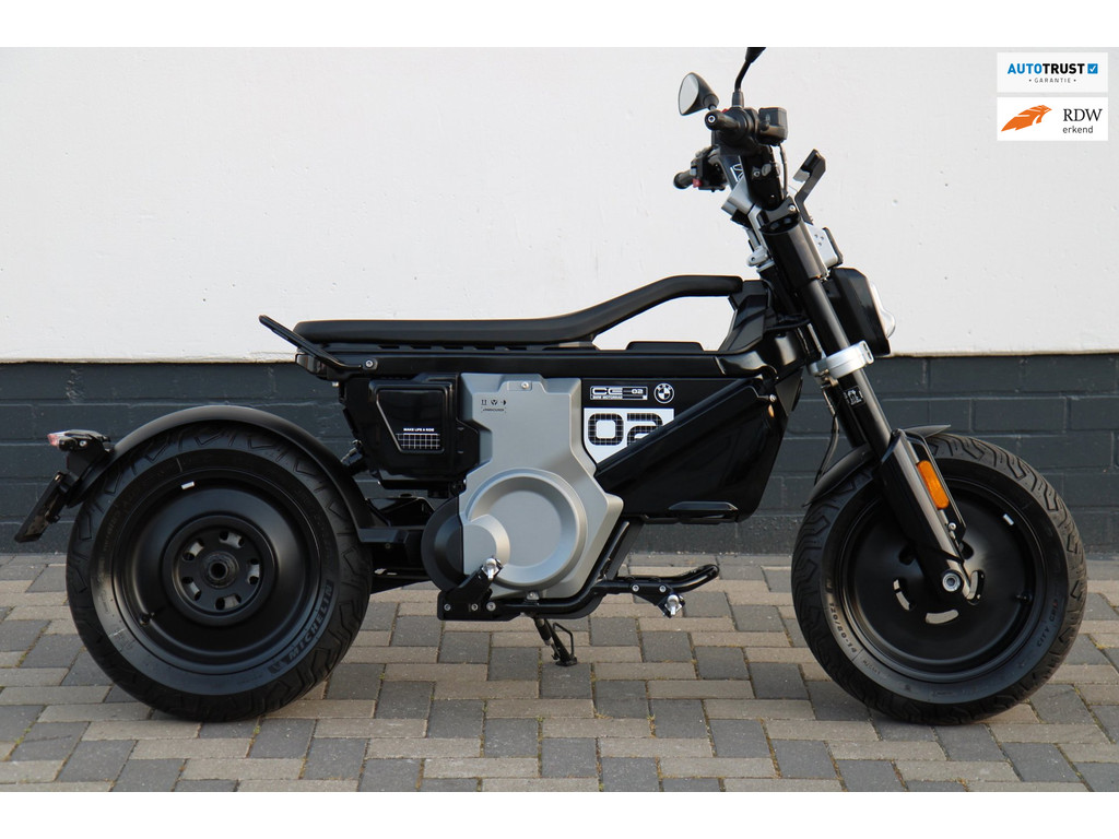 BMW Bromscooter CE 02 1e eig. uit 2025 Prijs is incl. BTW