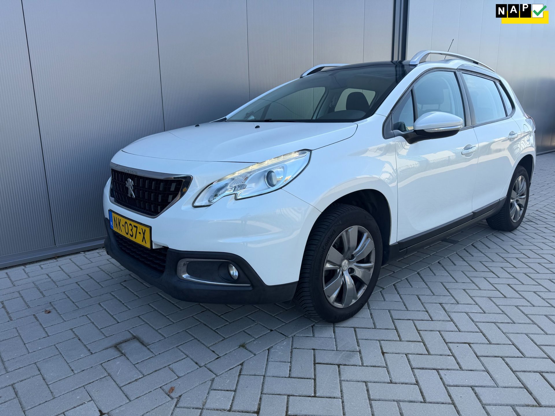 Peugeot 2008 1.2 PureTech Blue Lion