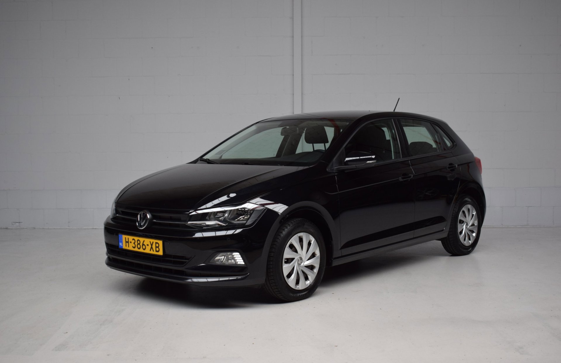 Volkswagen Polo 1.0 TSI 95PK Comfortline 5-DRS ORG.NED / NAP / CARPLAY / NAVIGATIE / DAB+