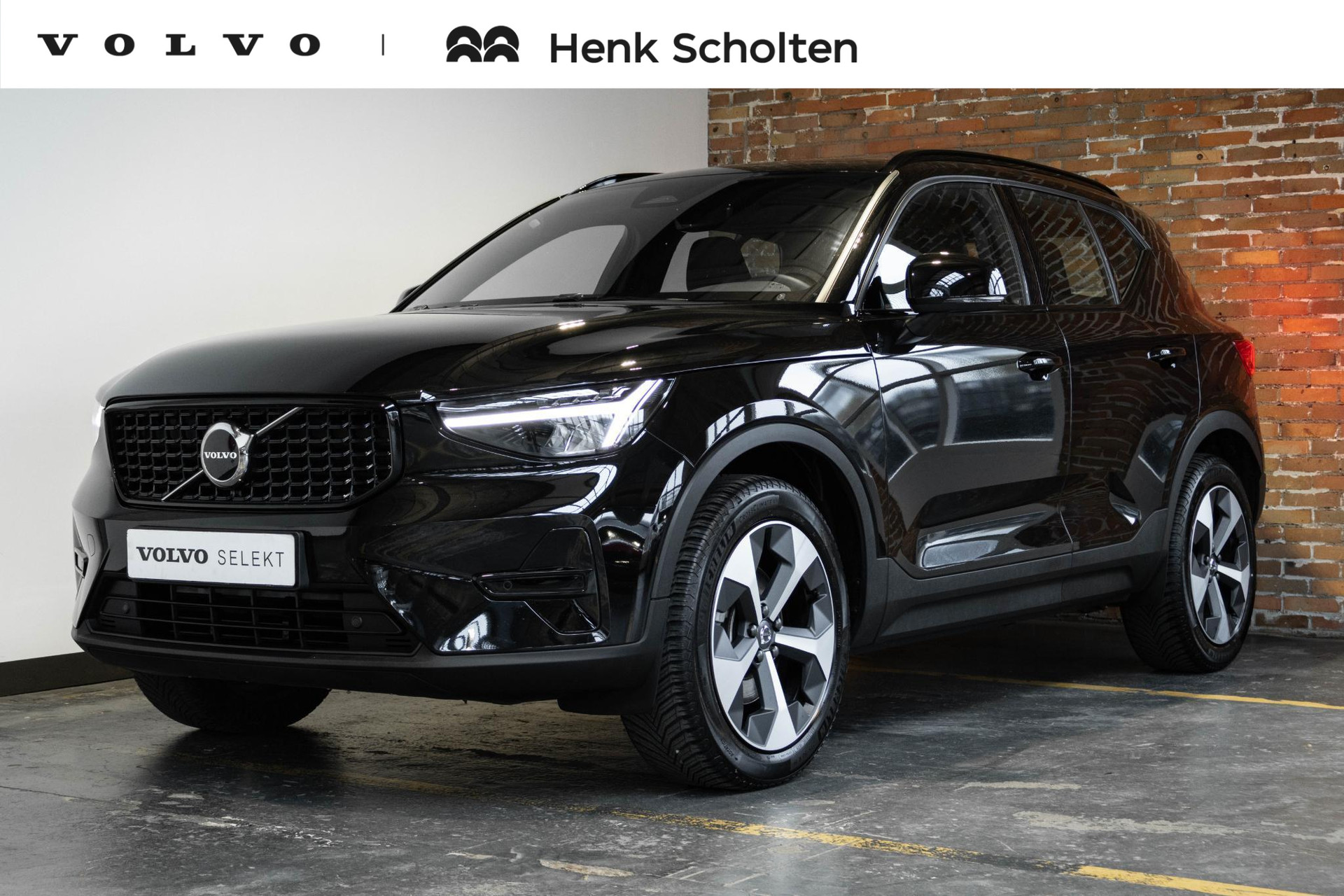 Volvo XC40 B4 Plus Dark