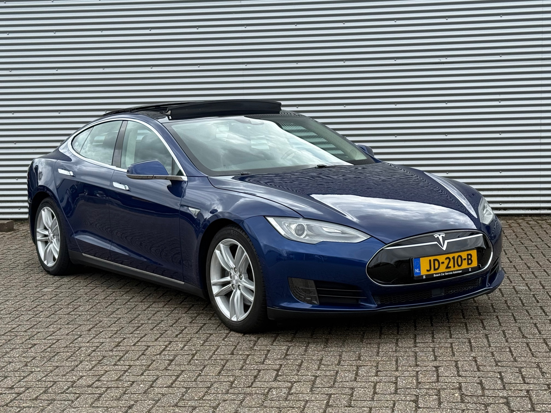 Tesla Model S 70D / Panoramadak / Lage KM / NAP / Inruil Mog. / Financiering /