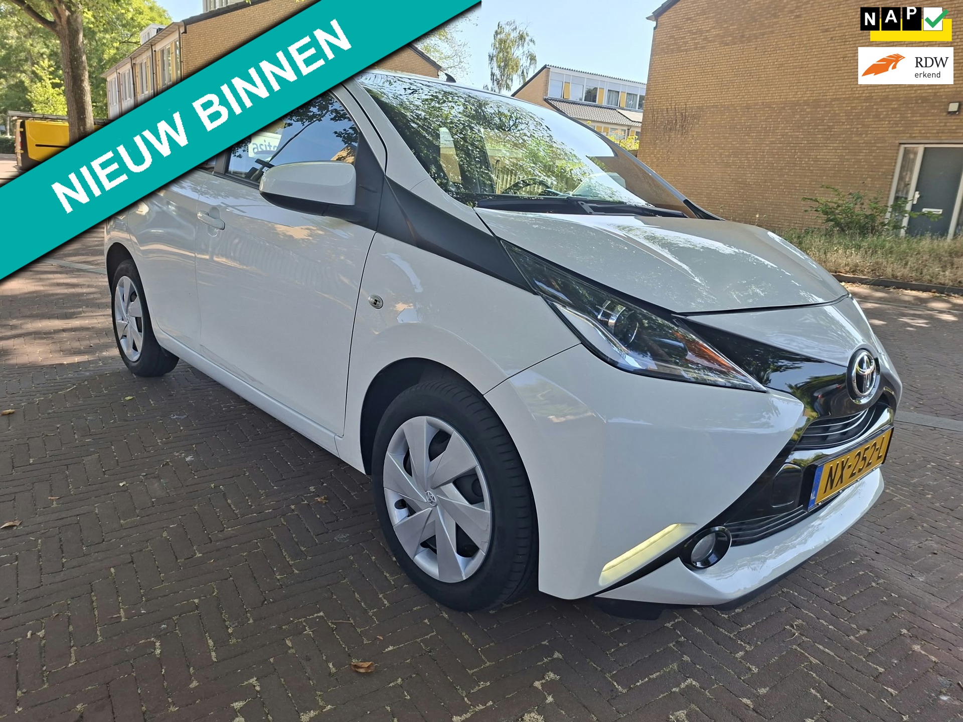 Toyota Aygo AUTOMAAT/ 97.000 NAP/ Camera / Tweede eigenaar