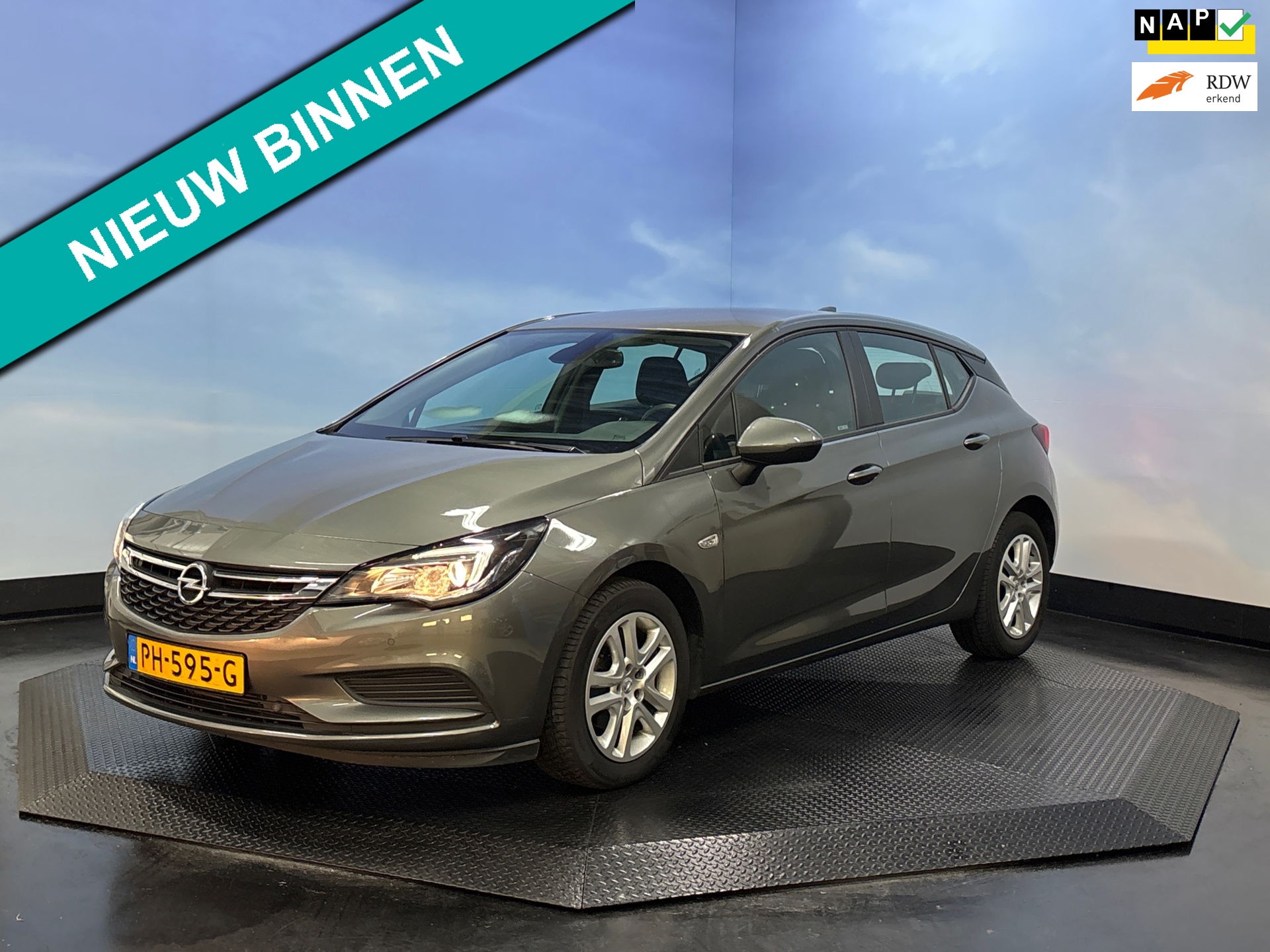 Opel Astra 1.0 Online Edition Airco | Cruise | PDC | Camera