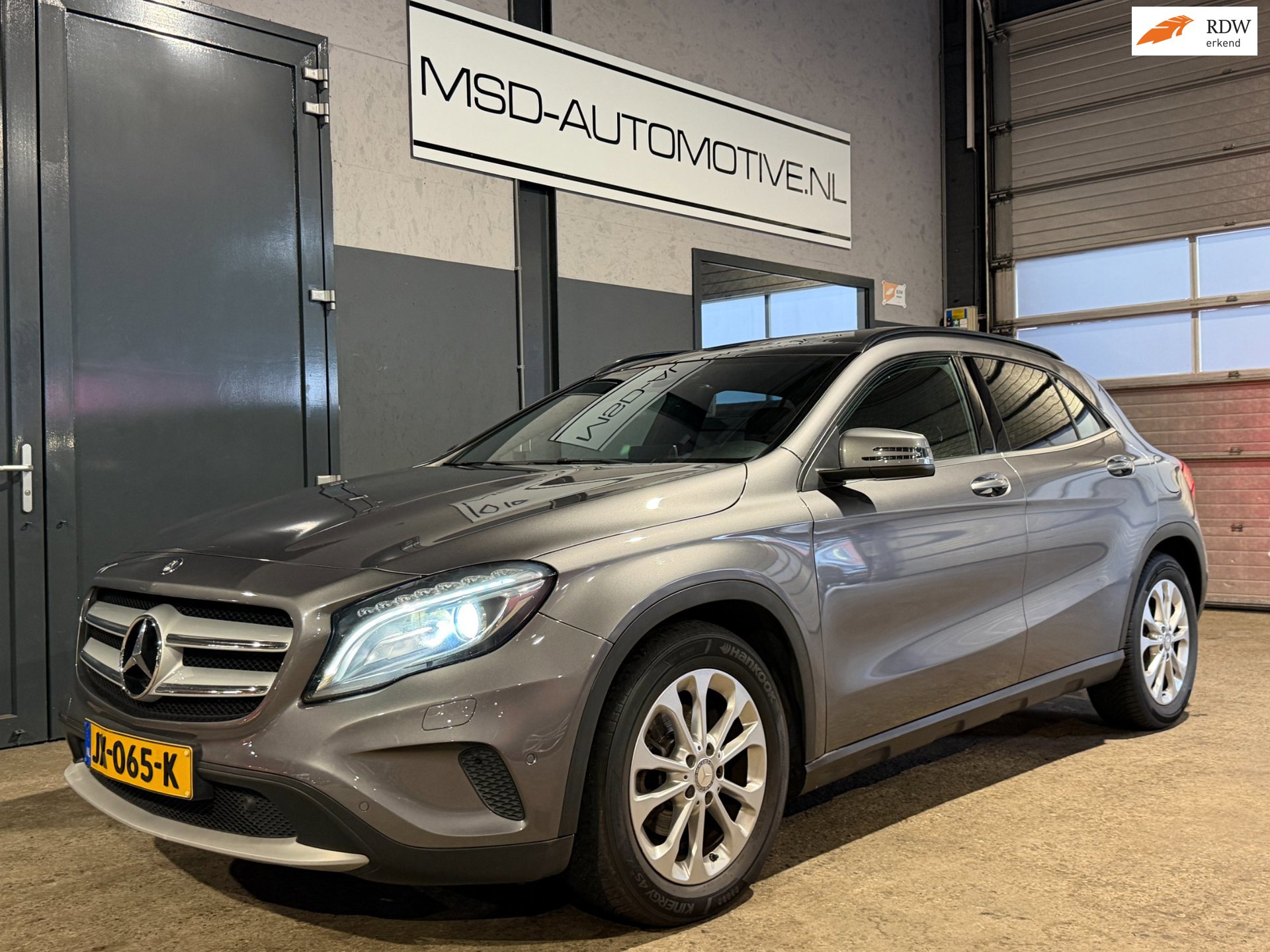 Mercedes-Benz GLA-klasse 180 Lease Edition Ambition Panoramadak Camera NAP