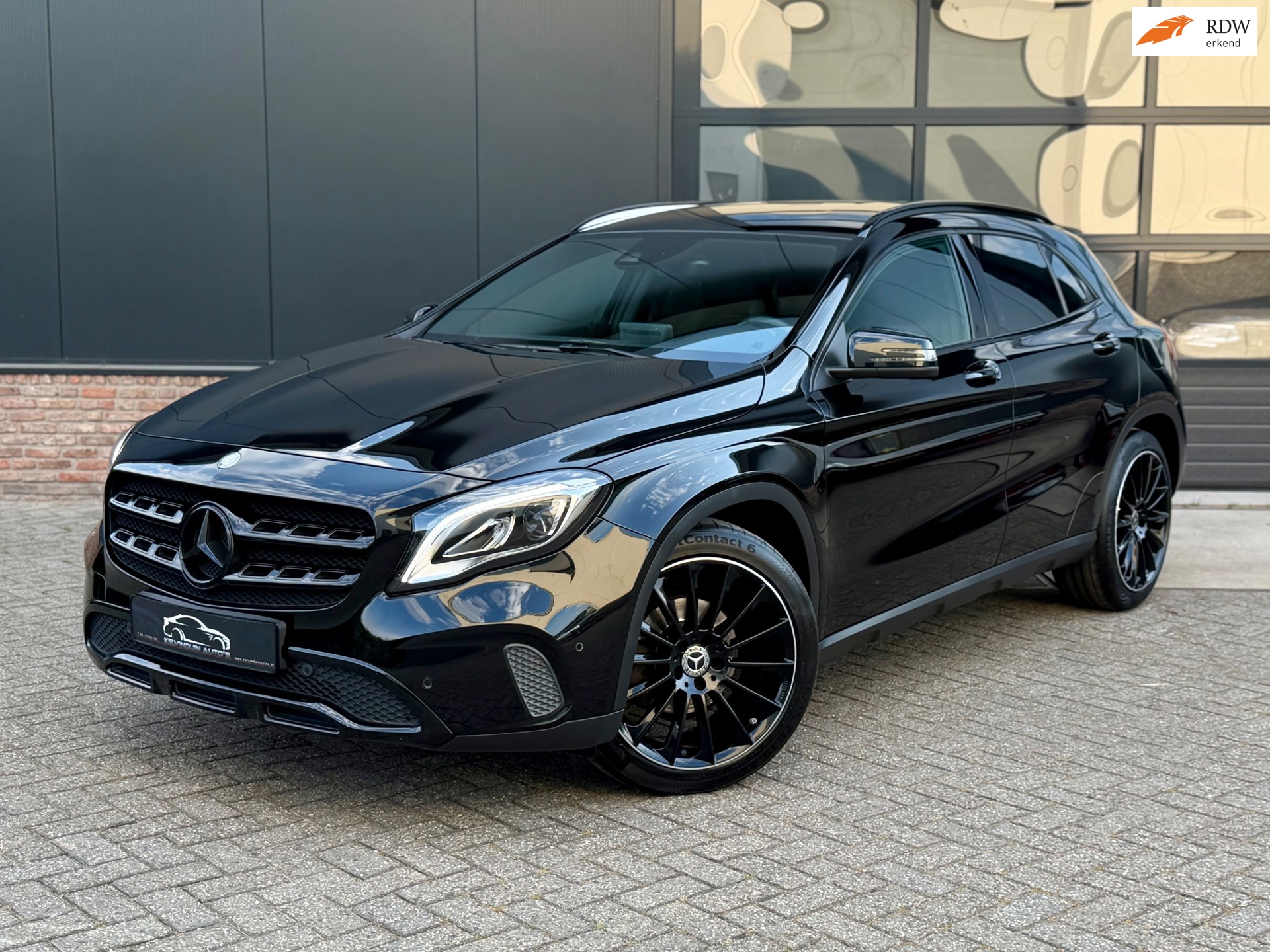 Mercedes-Benz GLA-klasse 180 Premium Plus Night Pakket Facelift/Carplay/NAP