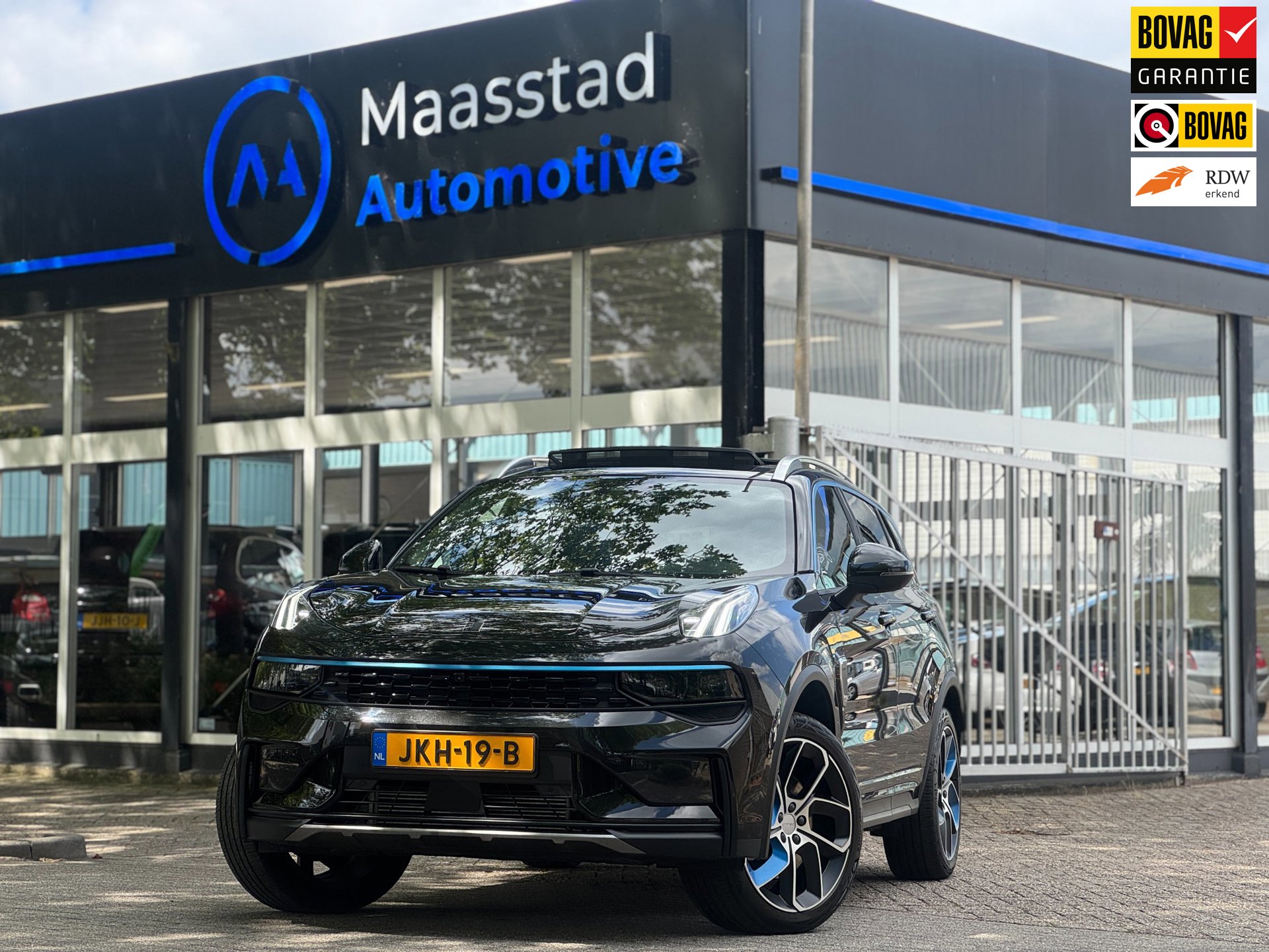 Lynk & Co 01 1.5 Pano 360Cam Infinity Zwarte hemel Lage KMS