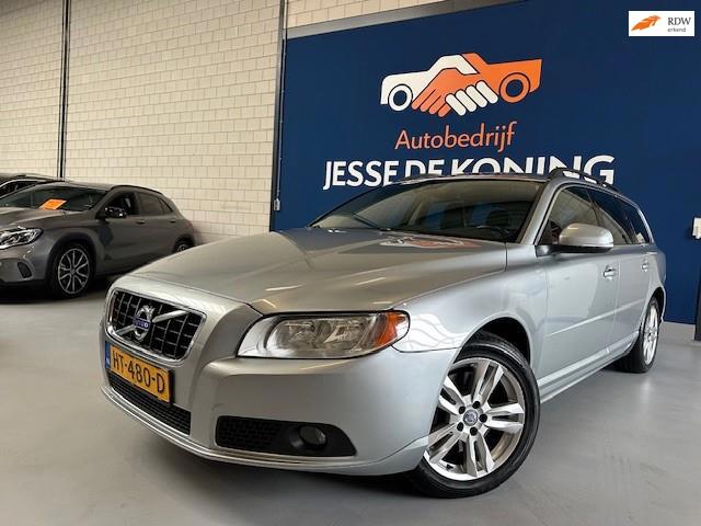 Volvo V70 2.0 D3 Summum automaat diesel / bj.2011 / leder/navigatie/climate/trekhaak/ cruise/APK tot 08/2026 en NAP met 324008 km.