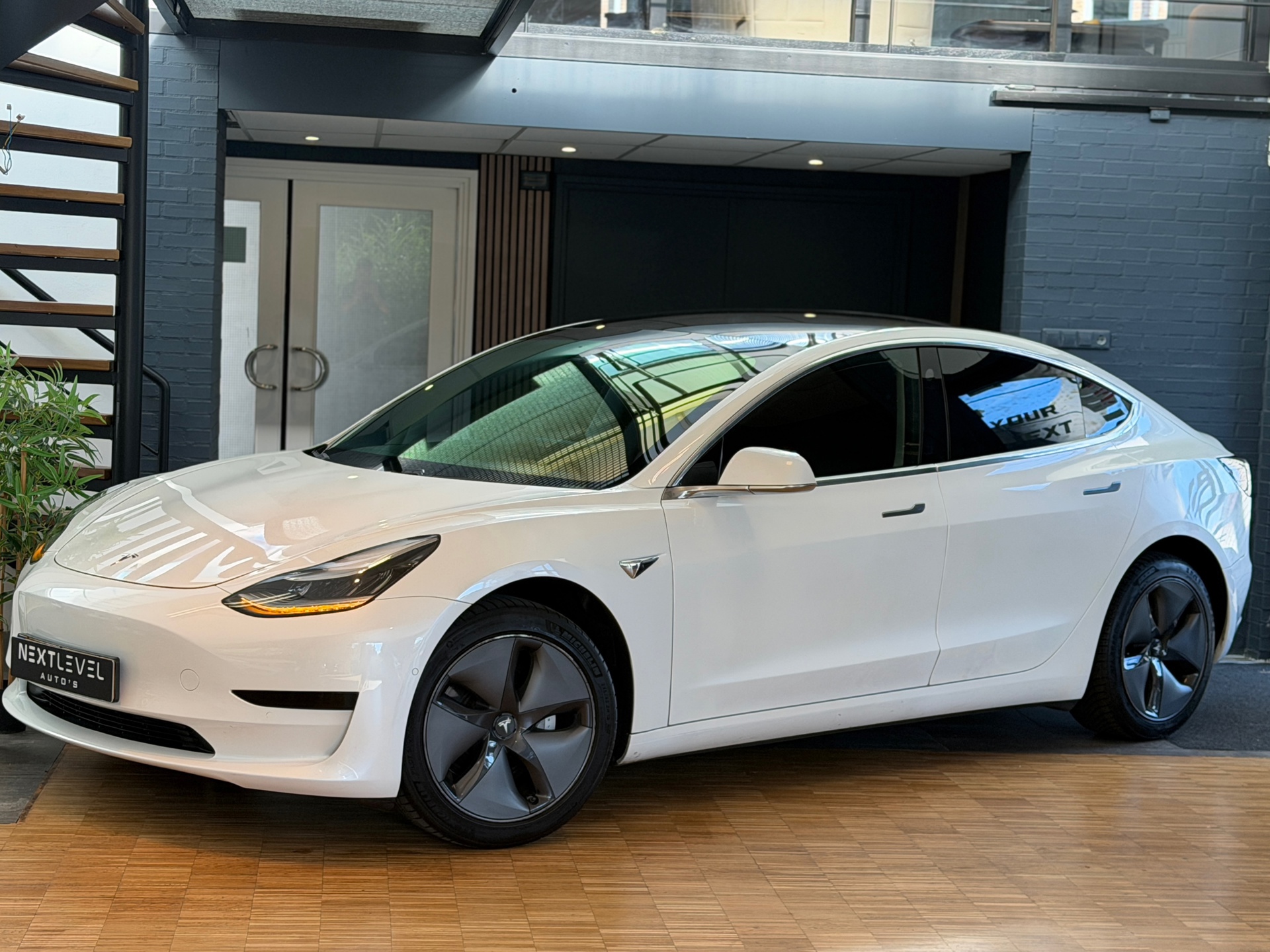 Tesla Model 3 Standard RWD Plus 60 kWh
