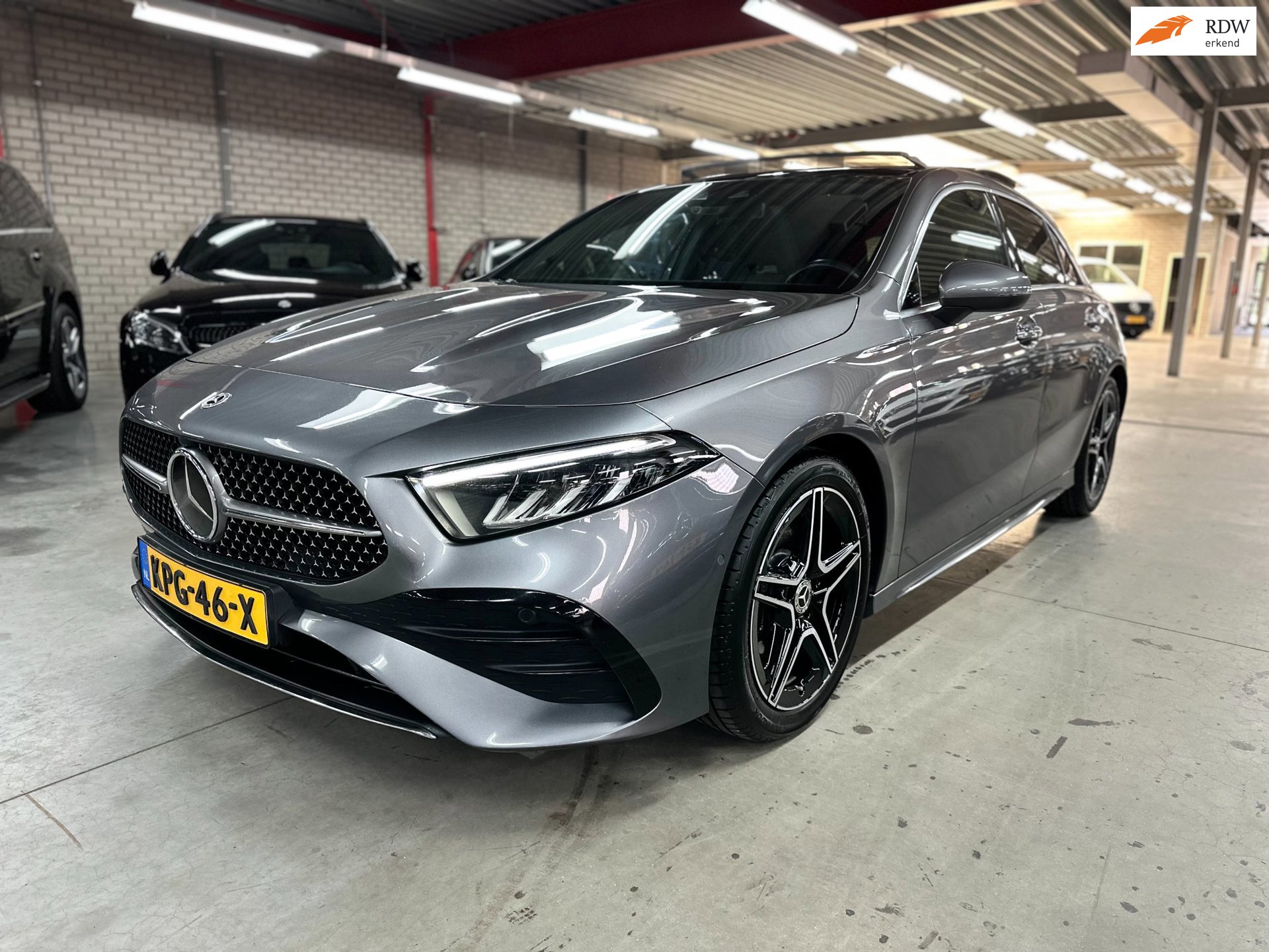 Mercedes-Benz A-klasse 200 AMG Line, Pano, BTW