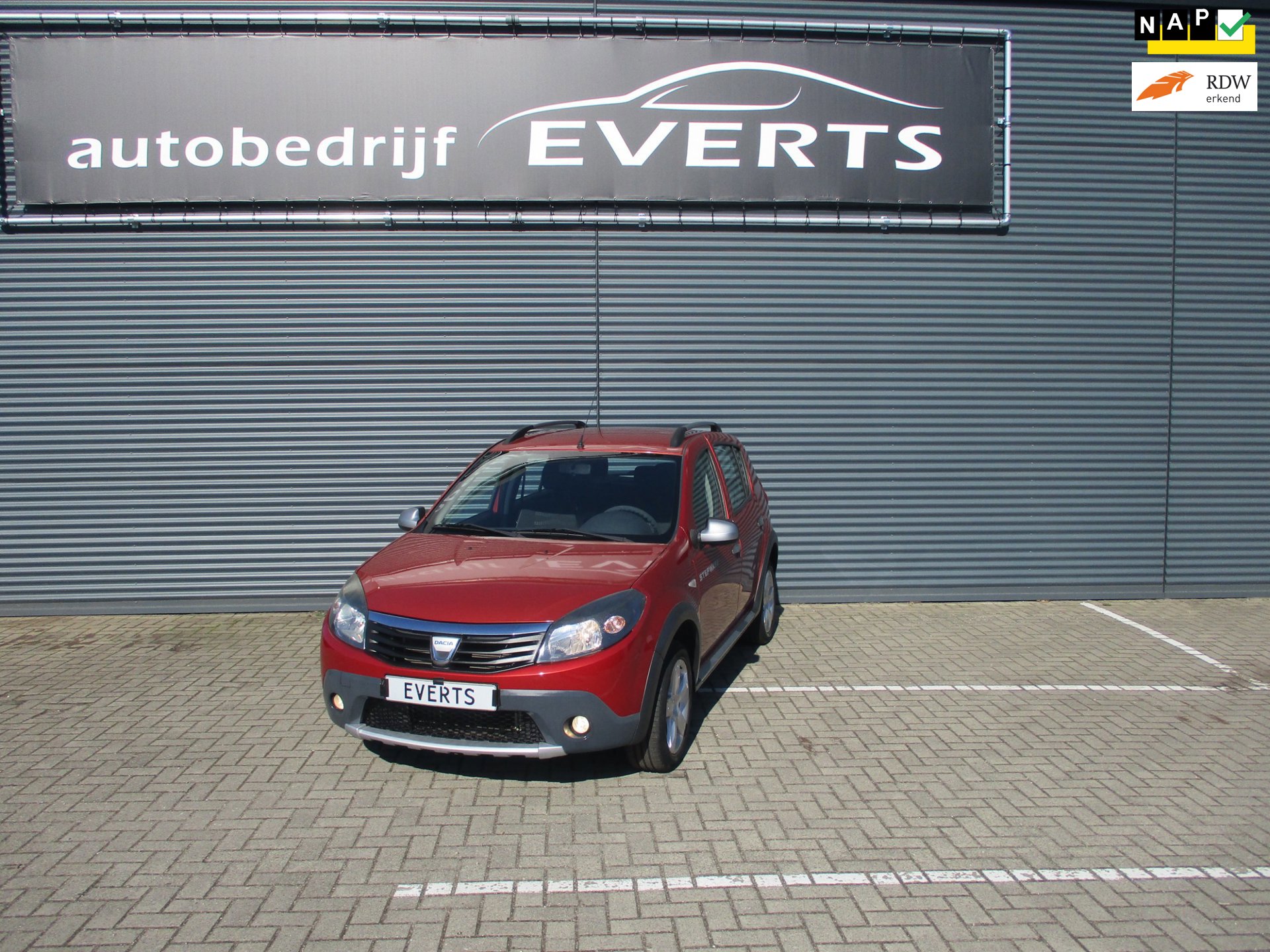 Dacia Sandero 1.6 Stepway 142377 Km Nap Apk 26-06-2027 distributie 07-2025 bij 137000 km vervangen scherpe meeneem prijs
