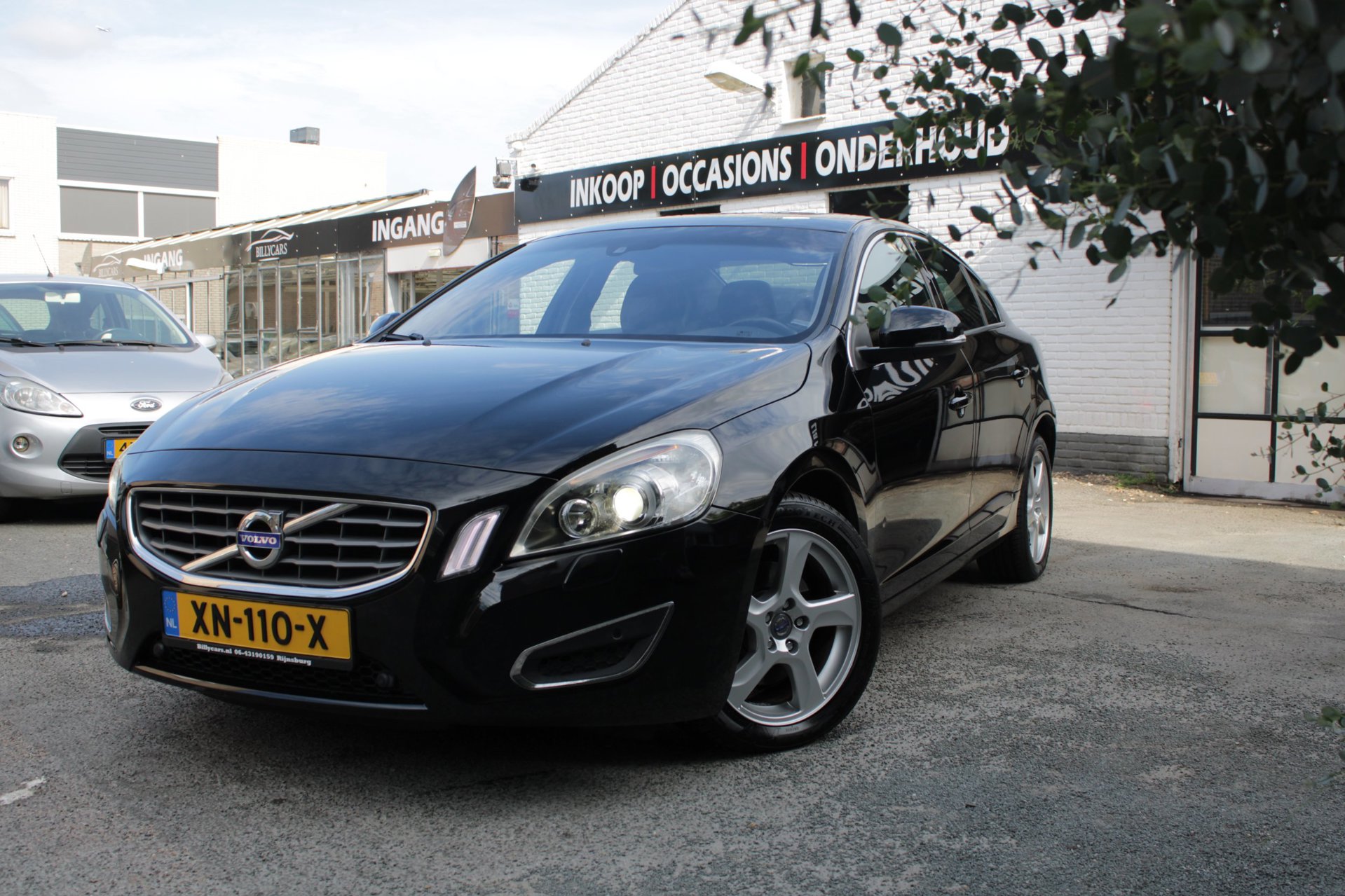 Volvo S60 1.6 T4F Summum / PANO / AUTOMAAT/ CAMERA / PDC / NAVI