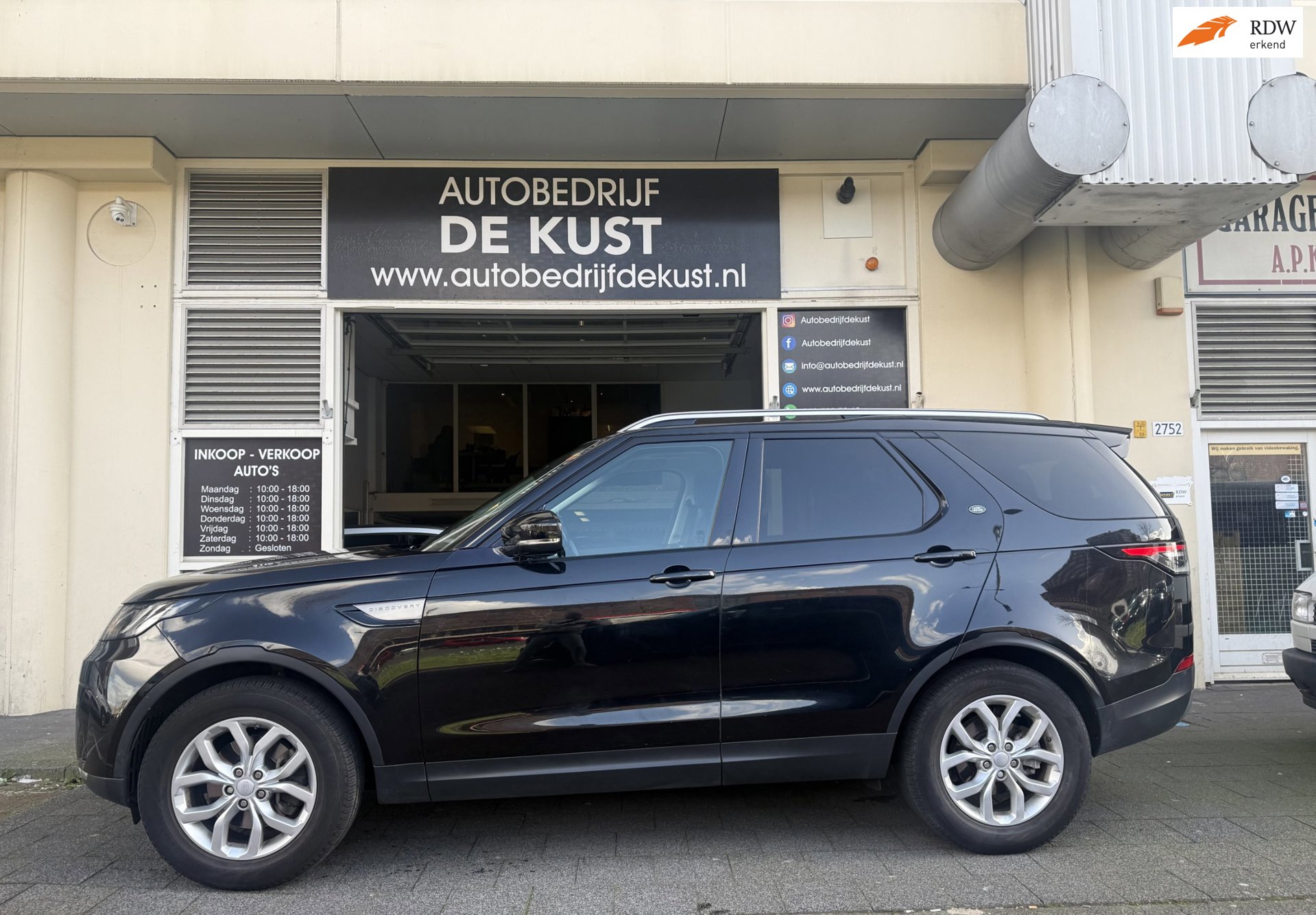 Land Rover DISCOVERY 2.0 Td4 AUT 2018 7P Pano