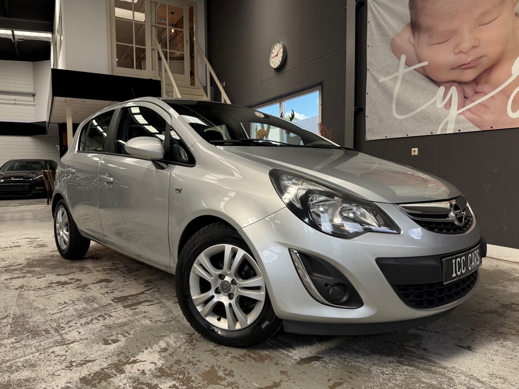 Opel Corsa 1.2-16V Design Edition, stuurwiel/stoelverwarming, all season
