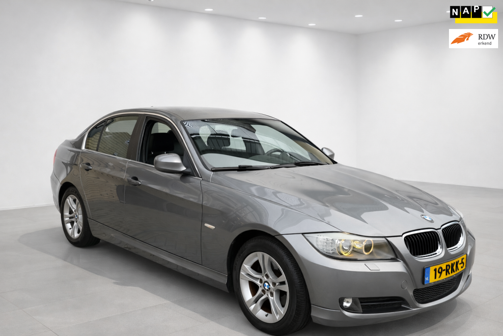 BMW 3-serie 318i Corporate Lease Luxury Line, navigatie, leder, lichtmetaal, apk, nap, airco, pdc, cruise control, inruil mogelijk