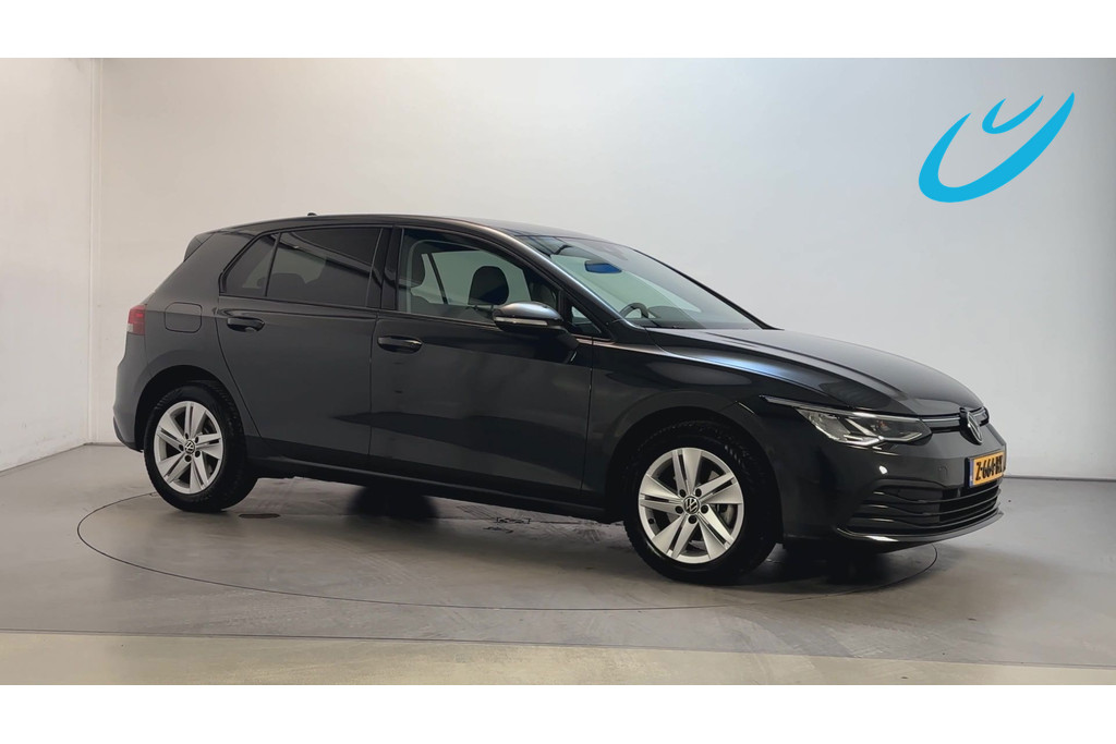 Volkswagen Golf 1.0 TSI 110pk Life Sfeerverlichting Virtual Cockpit Navigatie DAB+