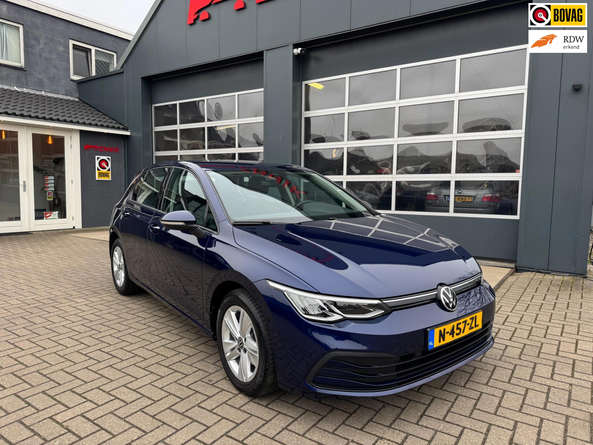 Volkswagen Golf 1.0 TSI Life Business / ACC / Lane assist / Keyless Go / IQ-Drive .