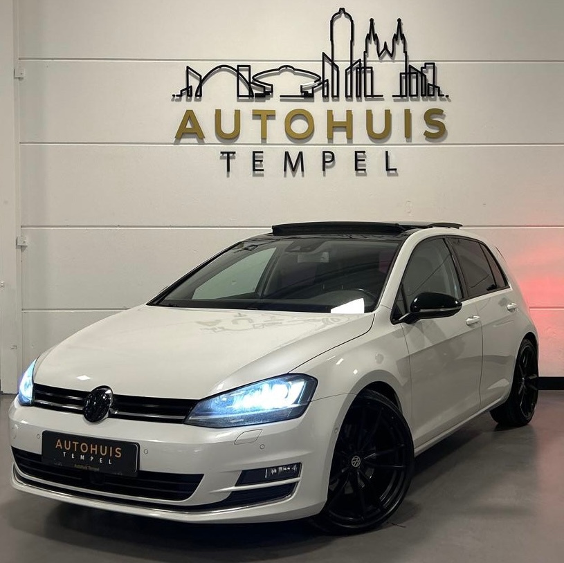 Volkswagen Golf 1.4 TSI ACT Highline Automaat Keyless Leder Cruise Pano Stoelverwarming