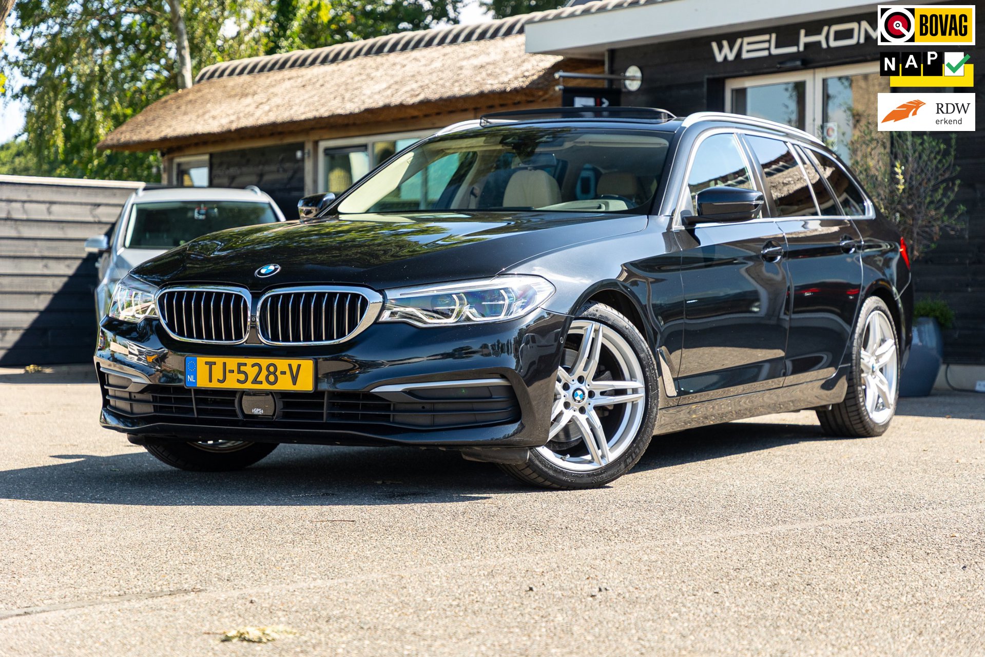 BMW 5-serie Touring 520i High Executive I Comfort I Hud I Panoramadak I Keurige nette auto