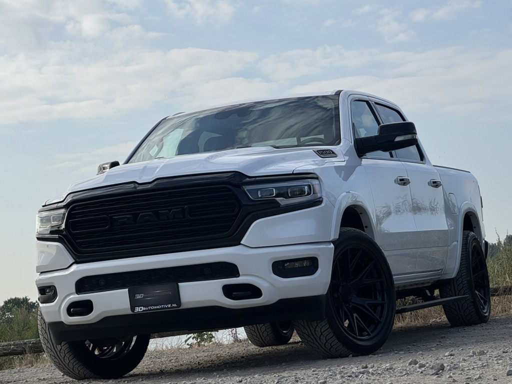 Dodge Ram 1500 LIMITED 5.7L V8, 1E EIG, LUCHTV, 22 INCH FUEL, SPLIT TAILGATE,