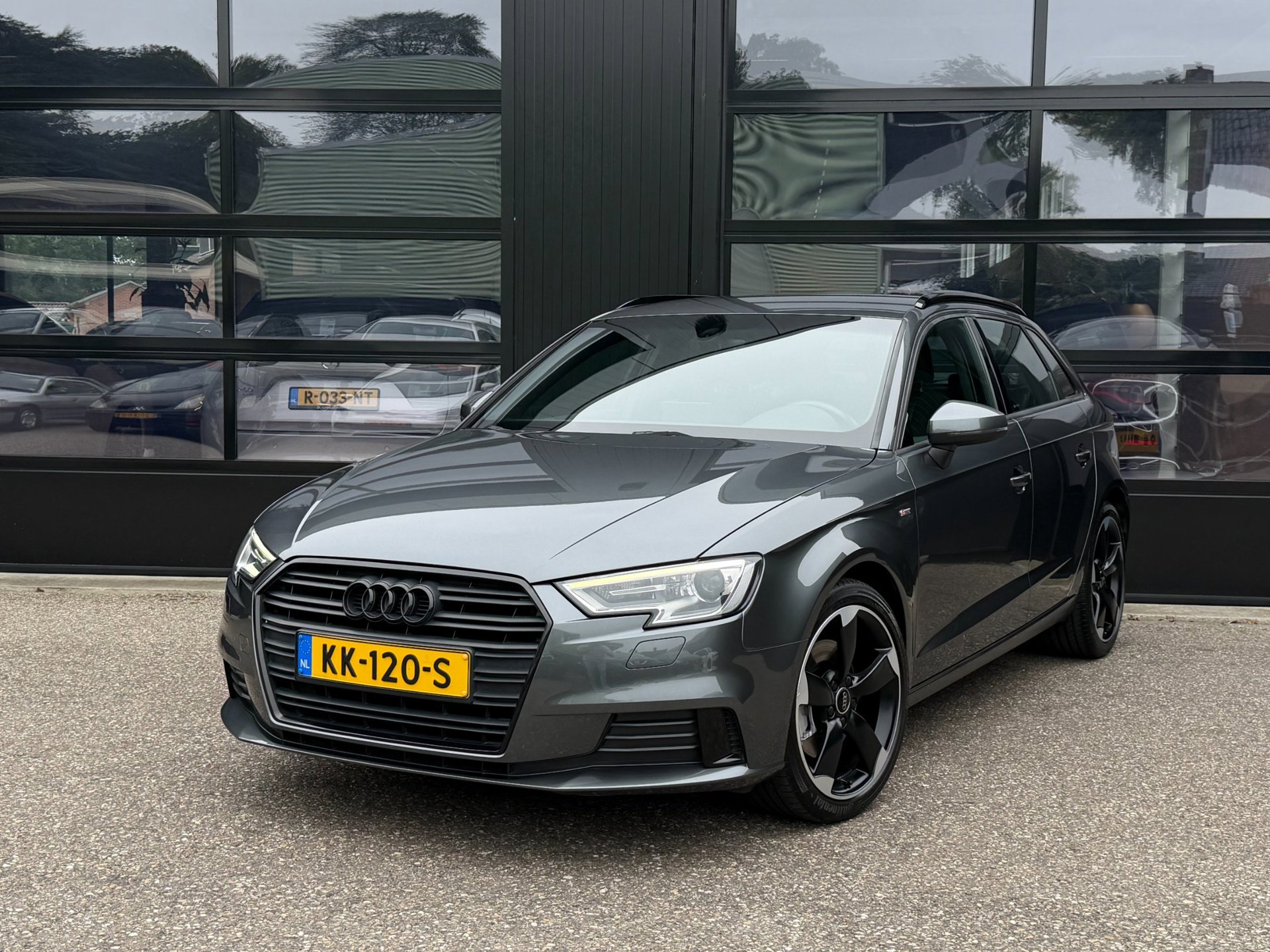 Audi A3 Sportback 2.0 TFSI Sport S-Line Edition LED Carplay Camera Trekh.