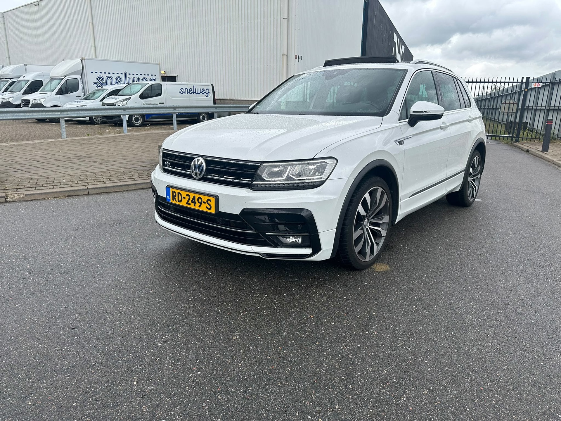 Volkswagen Tiguan 1.4 TSI 3x R- Line