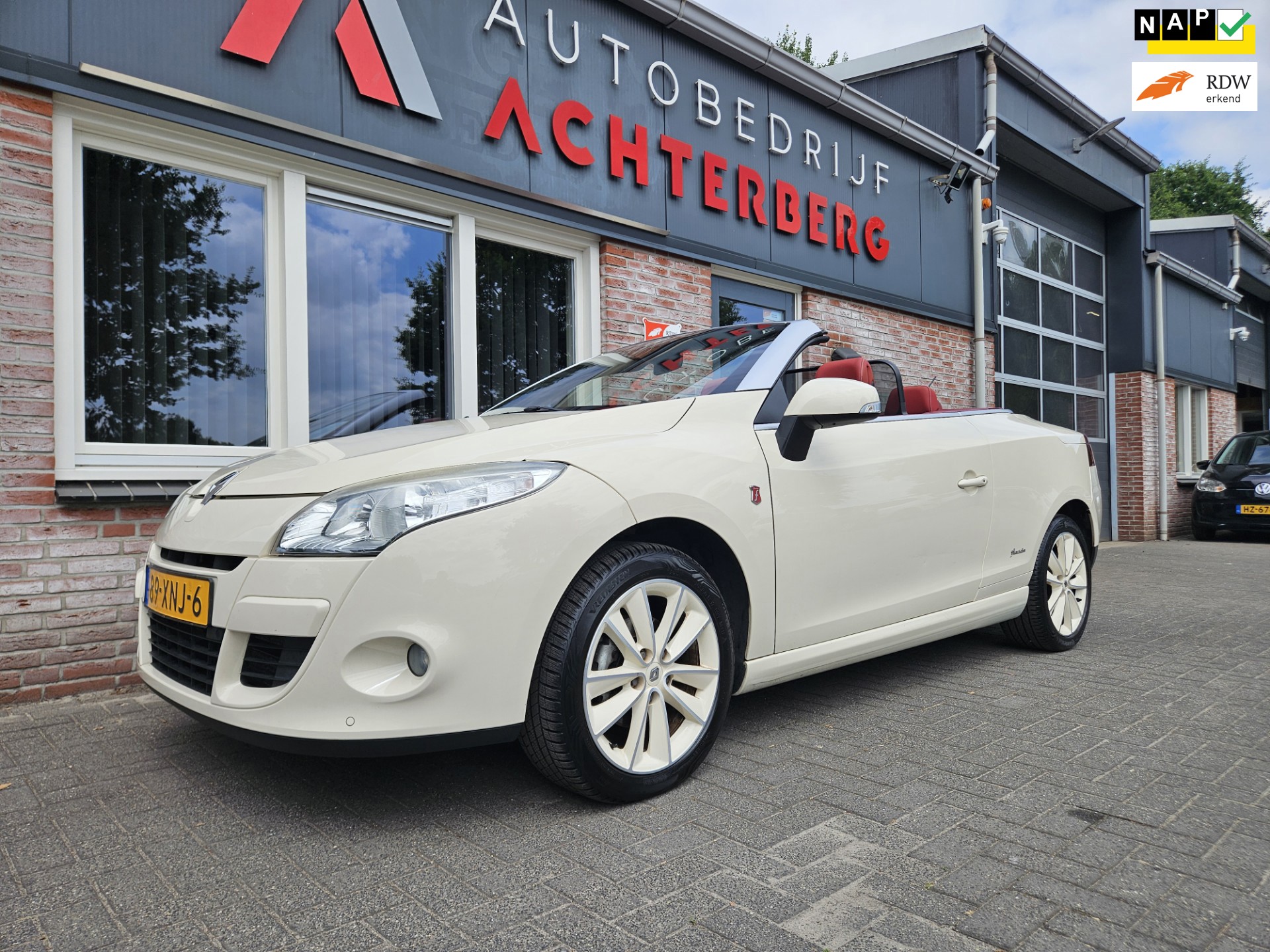 Renault Mégane Coupé-Cabriolet 1.4 TCE Floride Uniek! Cabrio! NAP! Mooie/Nette Auto! Leer! Airco/Clima! Dealer Onderhouden!