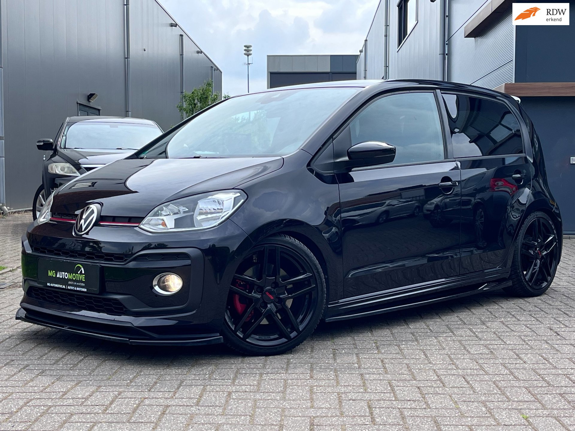 Volkswagen Up! 1.0 TSI GTI | UNIEKE AUTO | MAXTON BODYKIT | MILLTEK SPORTUITLAAT