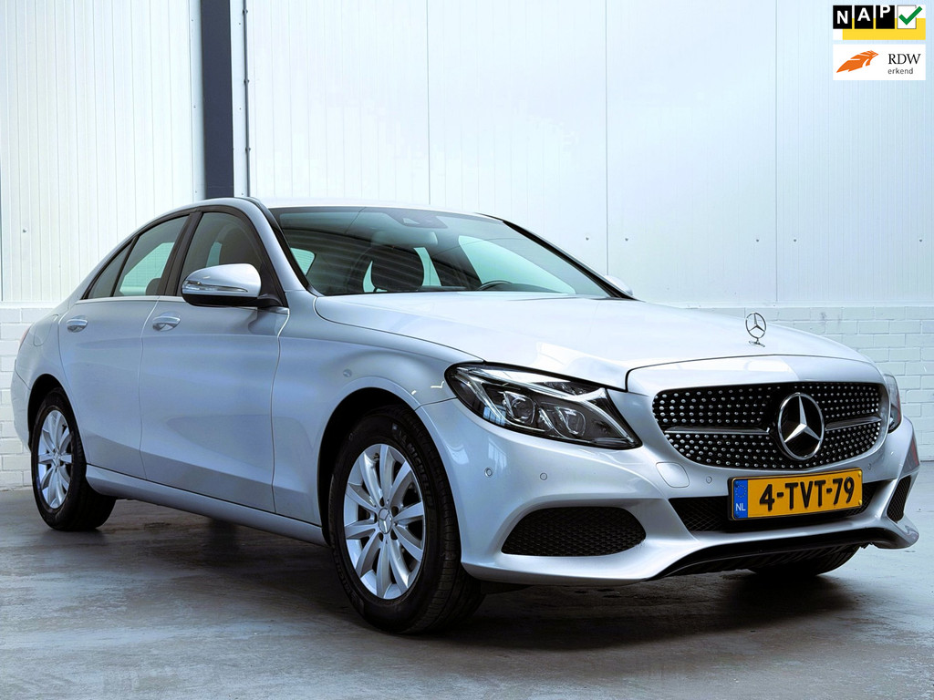 Mercedes-Benz C-Klasse 180|Dealer O.H.|L.E.D.