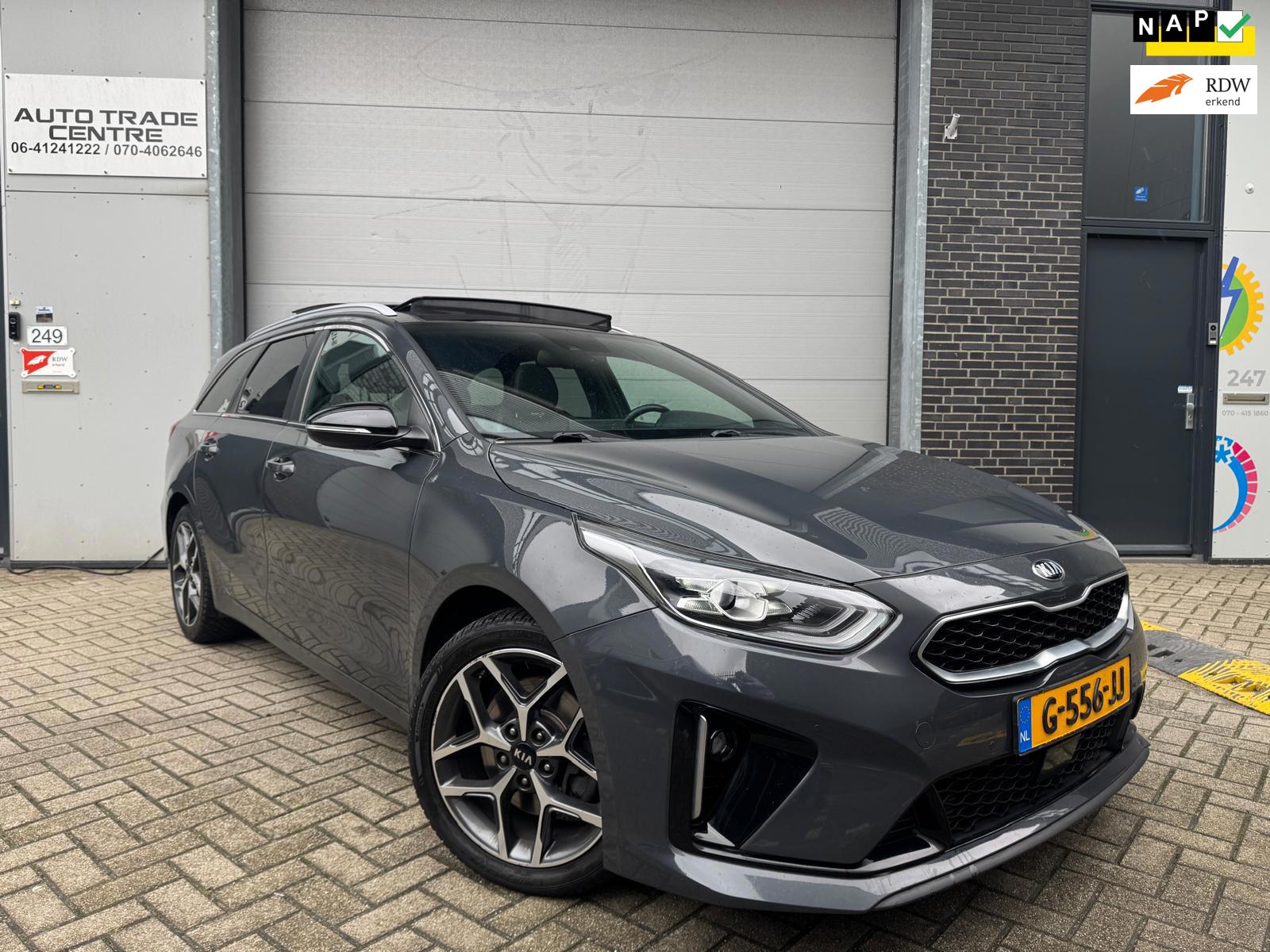 Kia Ceed Sportswagon 1.4 T-GDi GT-Line [ Open dak | Stuur&Stoel VW | Achteruitrijcamera | AFN. Trekhaak | Dealer OH]