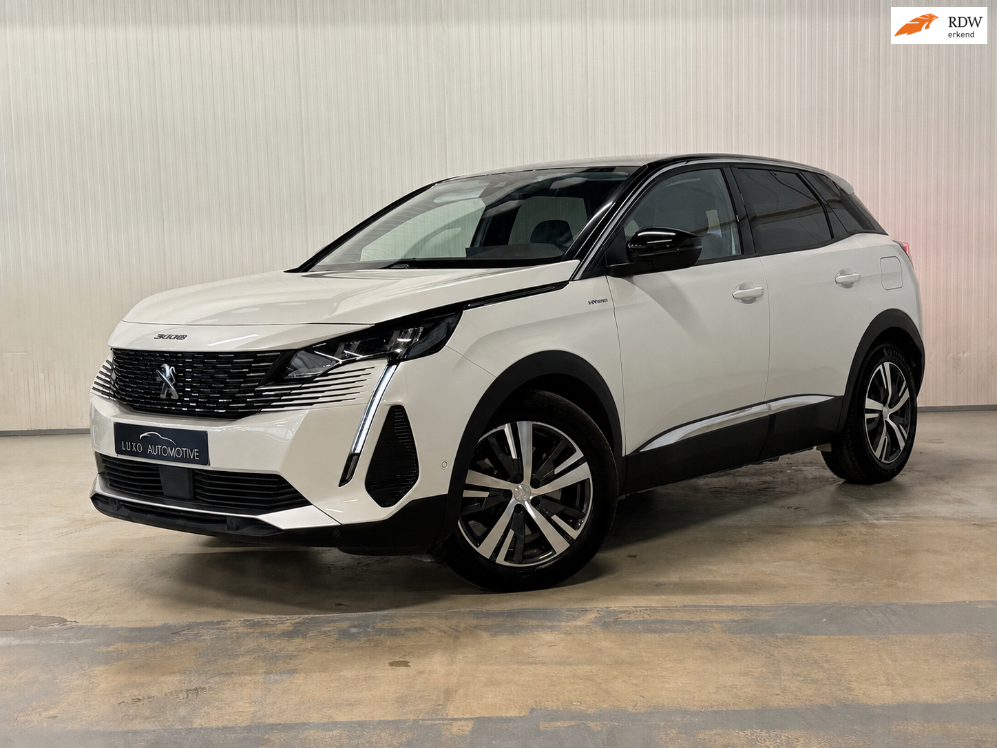 Peugeot 3008 1.6 Hybrid Allure | BLACK OPTIC | 360 CAMERA | LED | VIRTUAL DASH