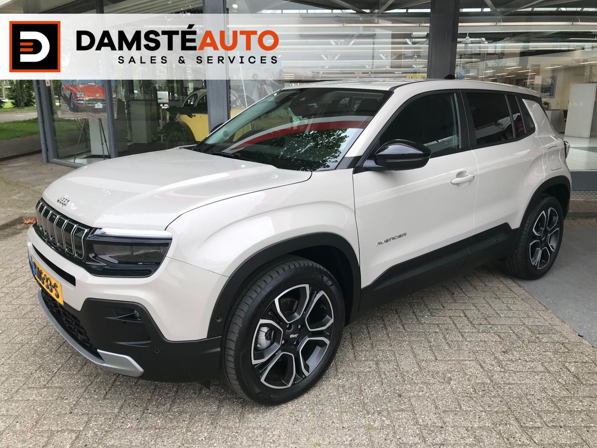 Jeep Avenger 1.2 e-Hybrid Summit