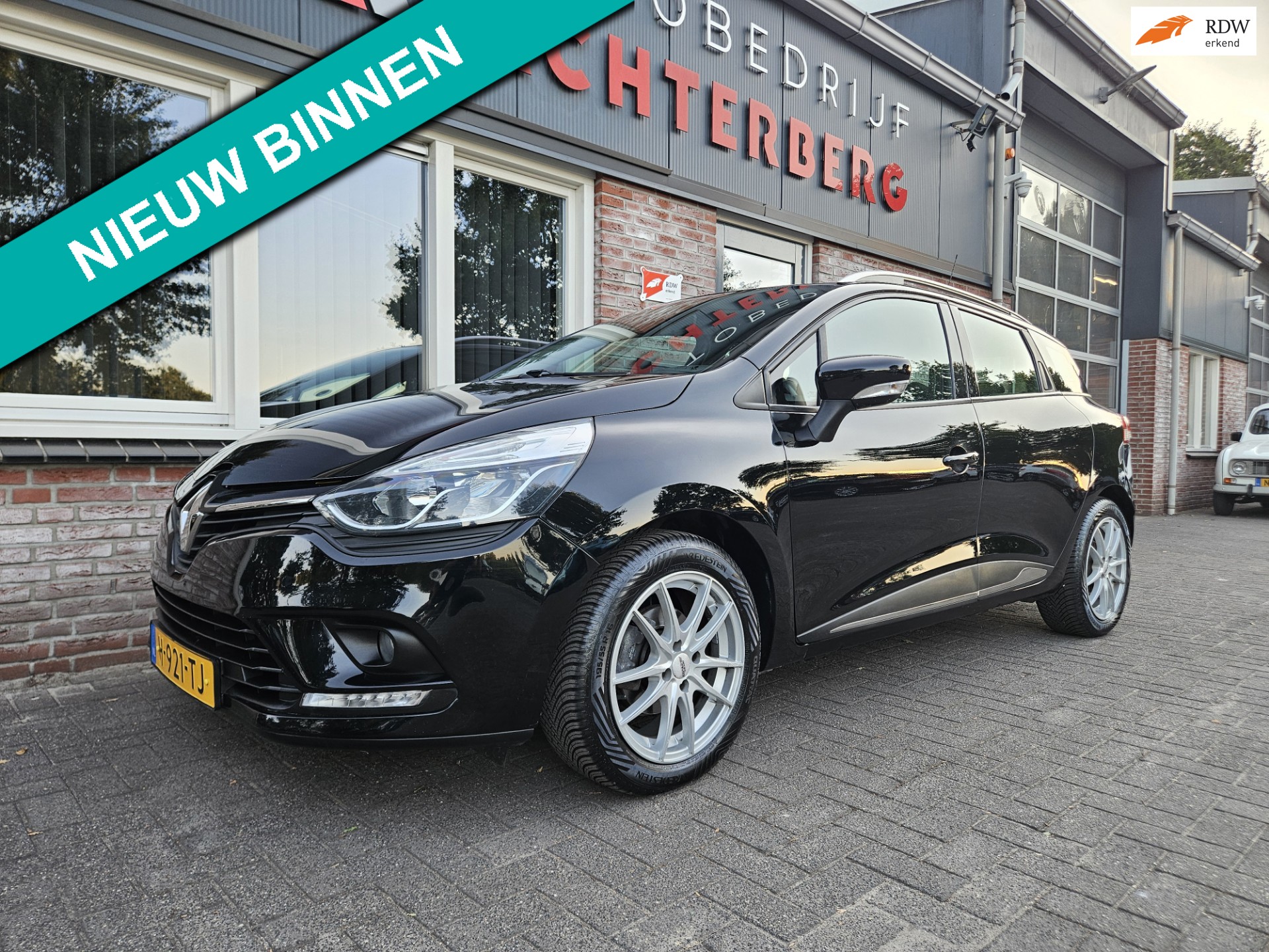 Renault Clio Estate 0.9 TCe Limited Trekhaak! Airco! Cruise Control! PDC! Nette Auto!
