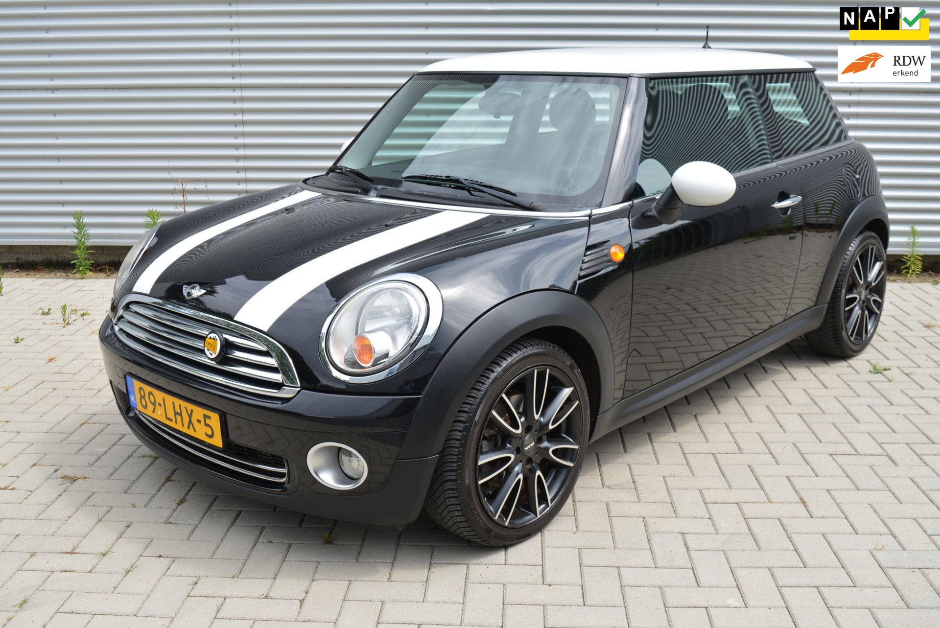 Mini 1.6 Cooper Business Line | Airco | 17 inch | Cruise | Electr. Pakket