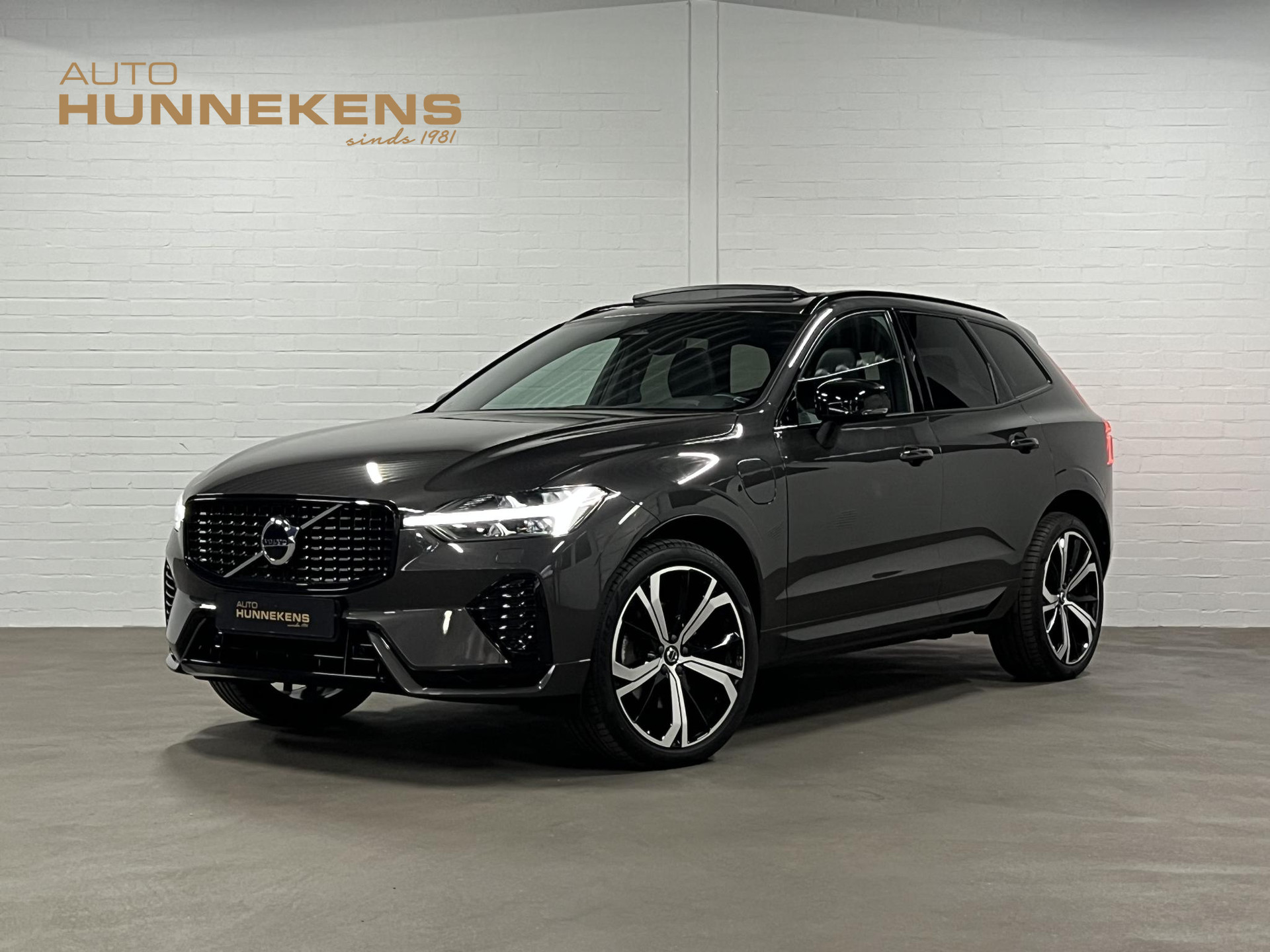 Volvo XC60 T6 AWD Recharge Plus Dark