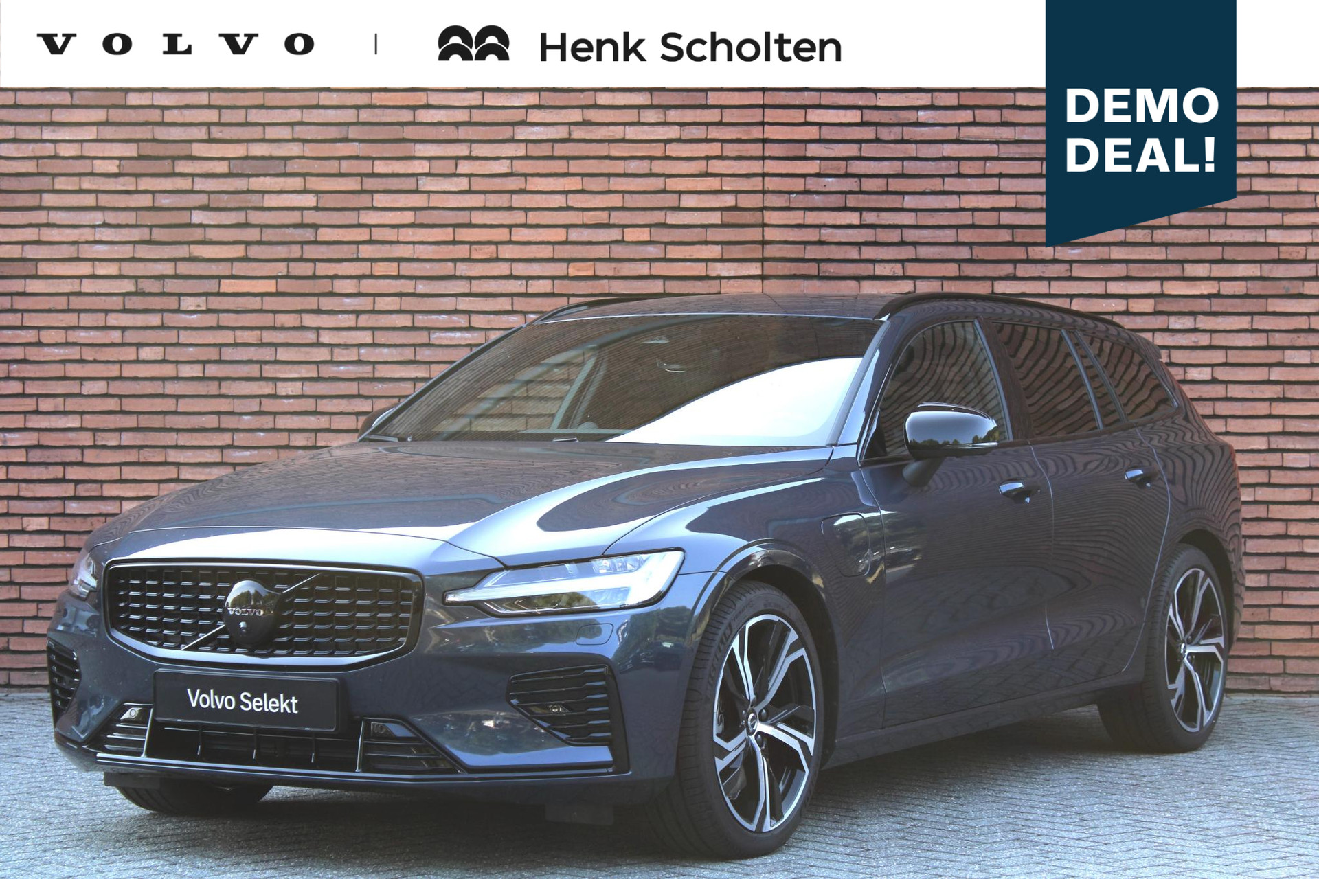 Volvo V60 T8 Plug-in hybrid AWD Ultra Perf. Ed. Dark