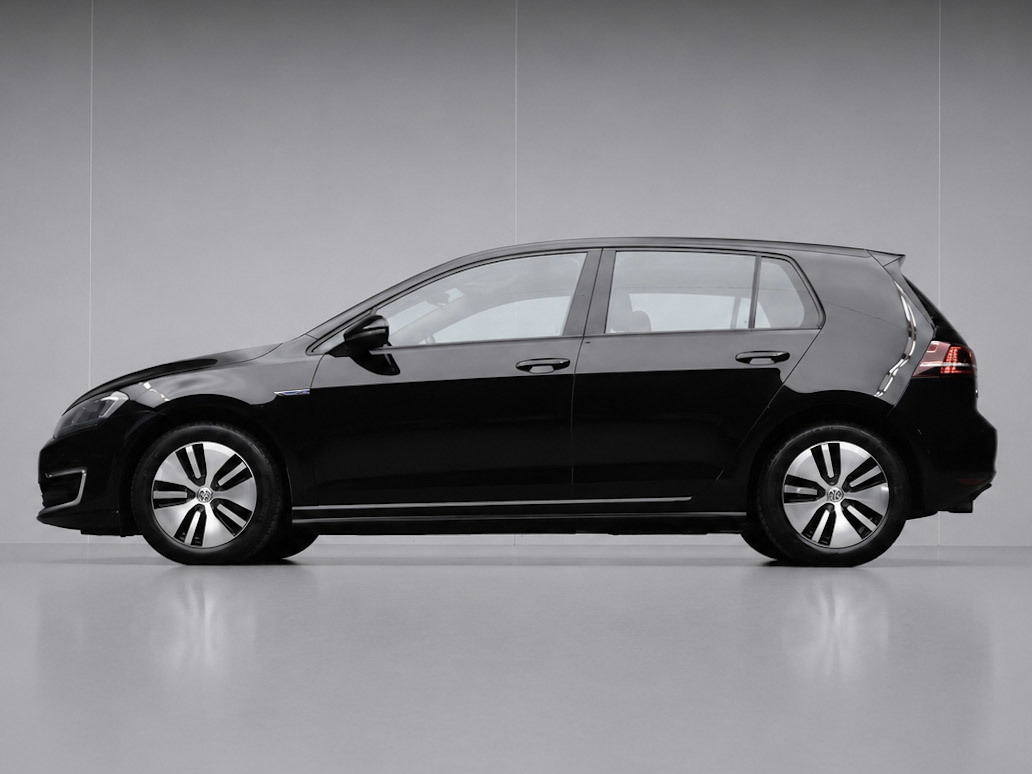 Volkswagen Golf 1.4 TSI GTE Highline Sport (APPLE CARPLAY,LED,CAMERA,STOELVERWARMING,CLIMATE,CRUISE,LM VELGEN