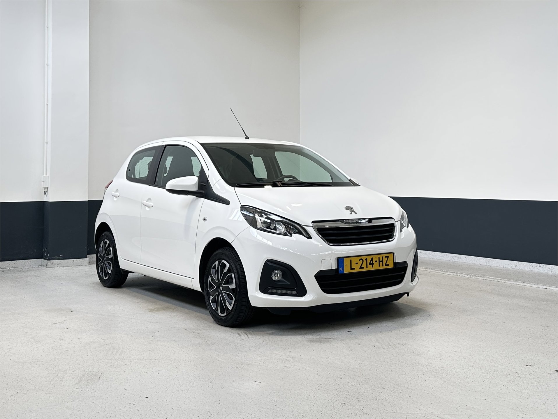 Peugeot 108 1.0 e-VTi Active | Airco | C.V | Elec Ramen | Bluetooth | NL |
