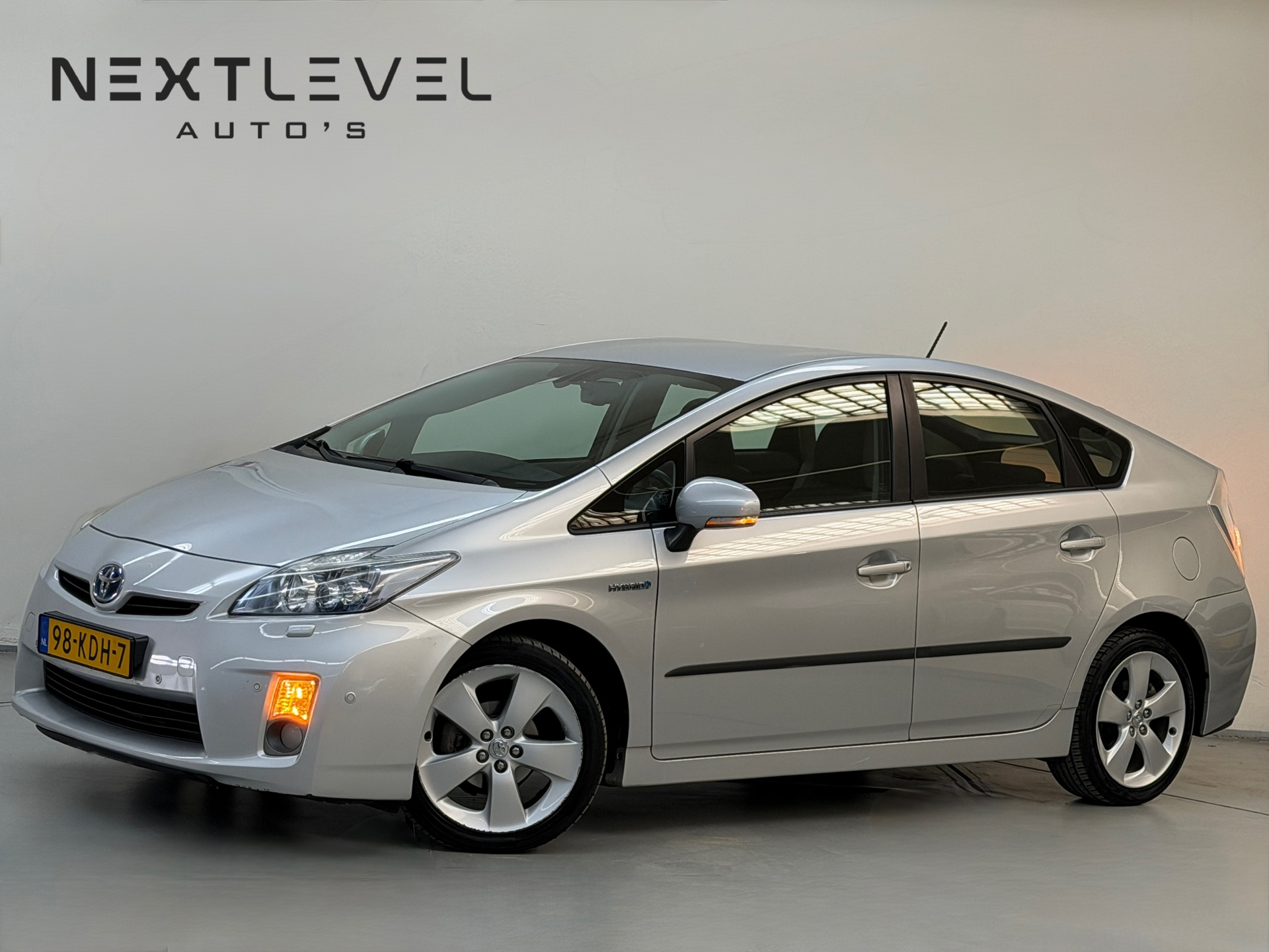 Toyota Prius 1.8 Dynamic Camera Cruise Navigatie Keyless
