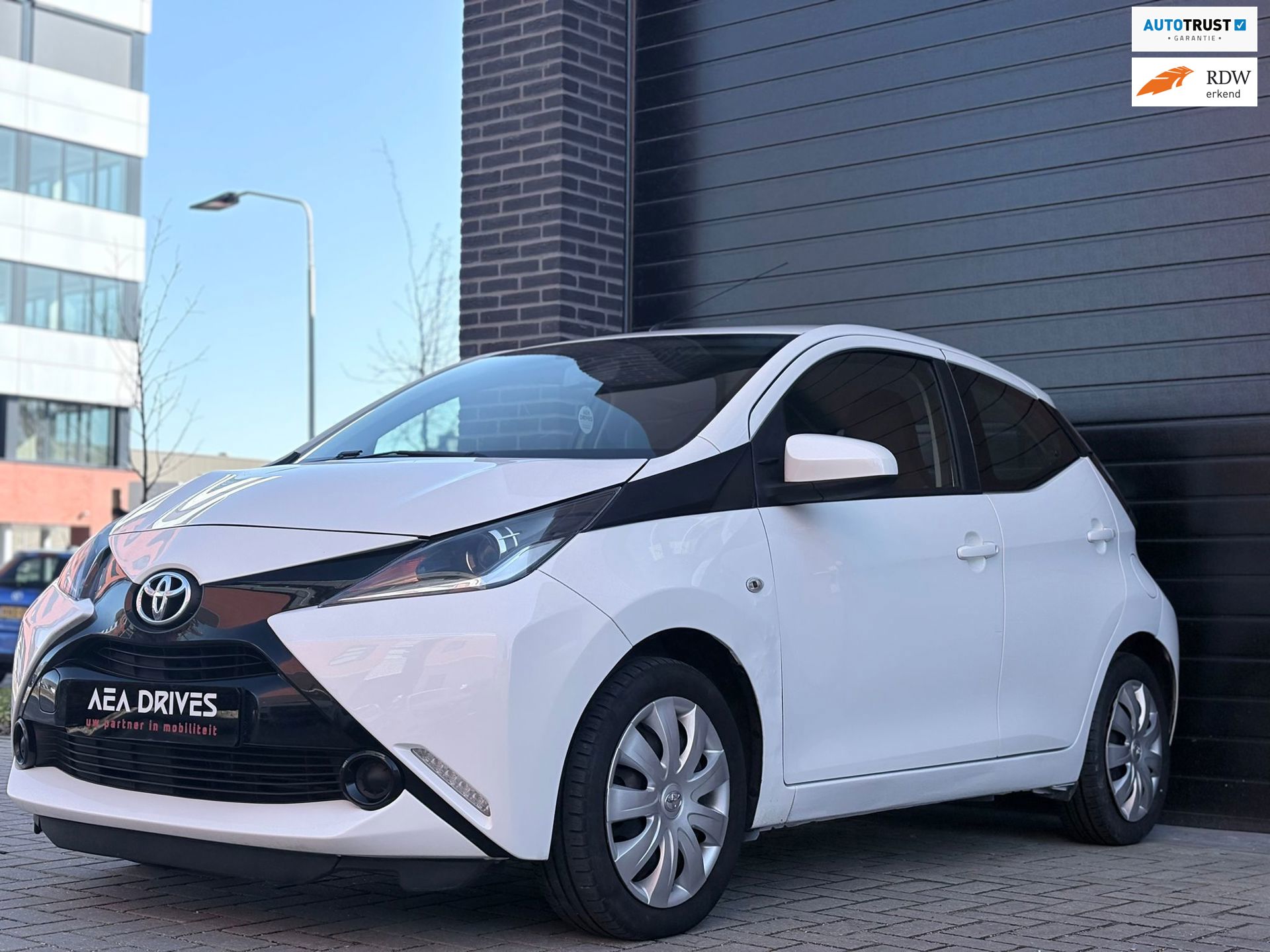Toyota Aygo 1.0 VVT-i x Automaat | 99.532 km | Airco | Achteruitrijcamera | Zuinig en ideale stadsauto.