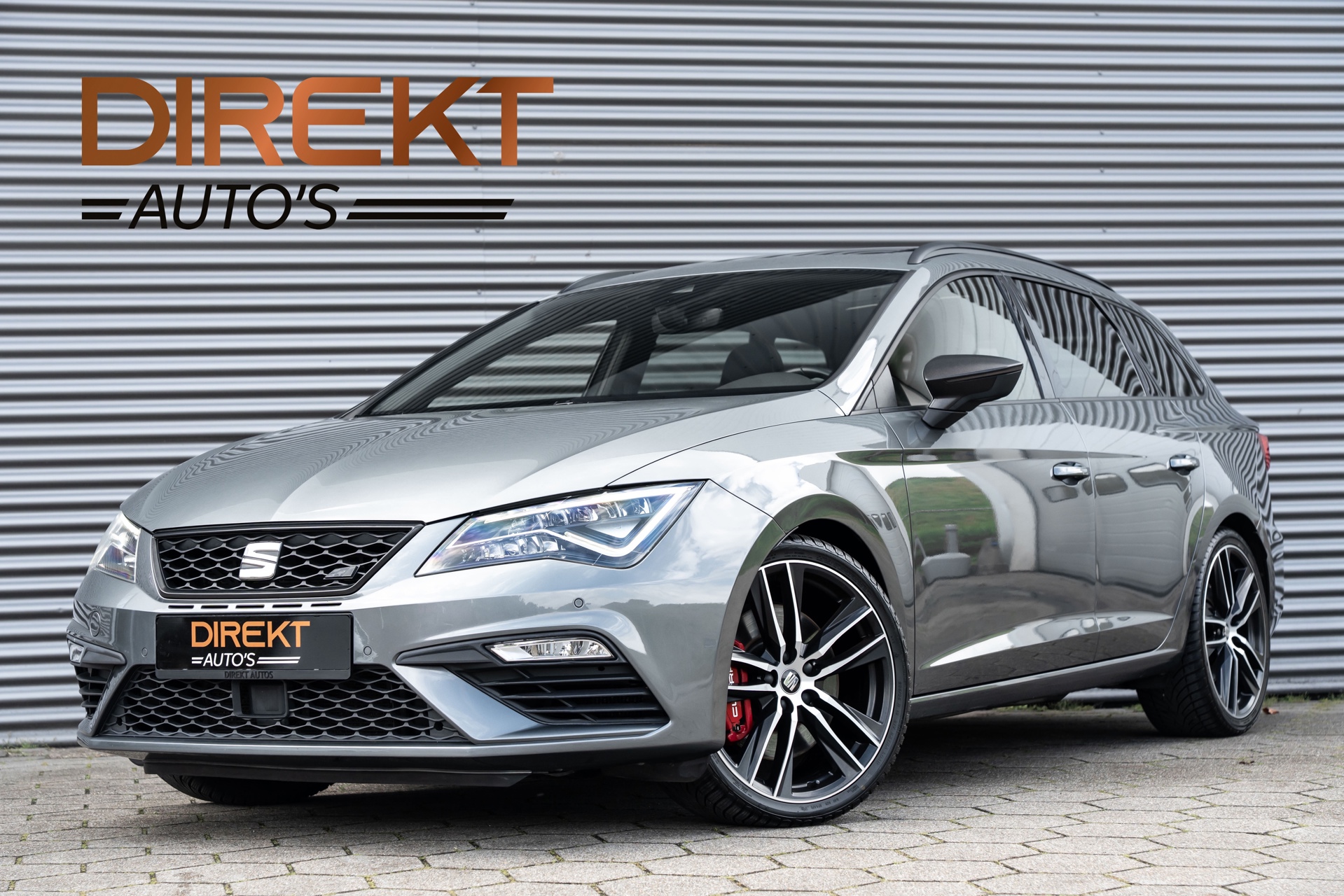 Seat Leon ST 2.0 TSI CUPRA 300 4DRIVE PANO SEATSOUND VIRTUAL