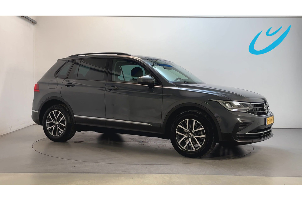 Volkswagen Tiguan 1.5 TSI Life Navigatie Camera Climate Control App-Connect DAB+