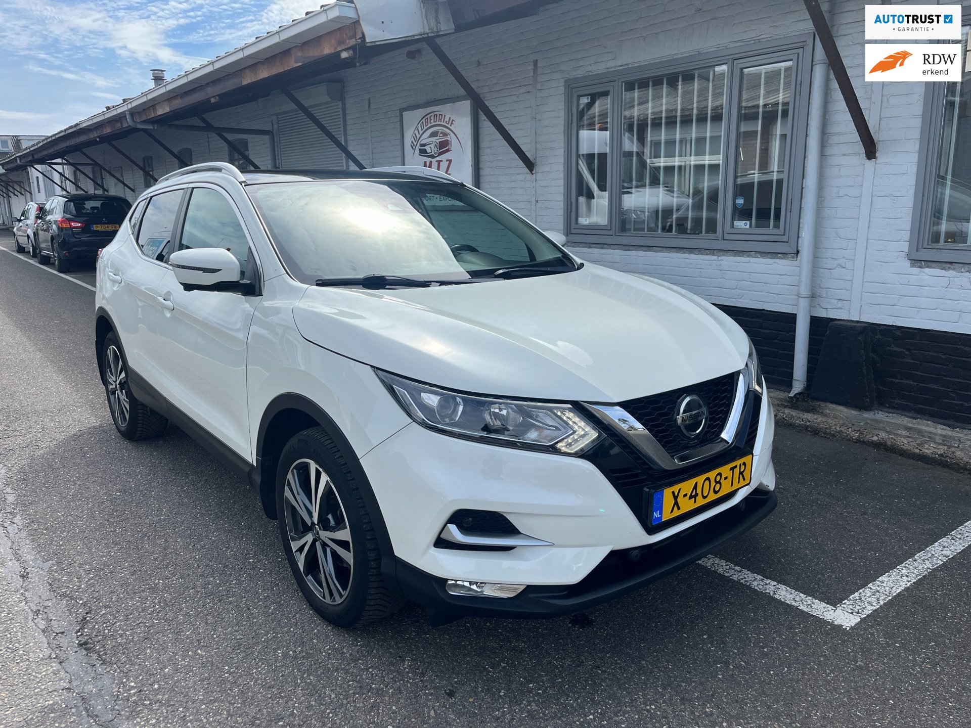 Nissan Qashqai 1.2 N-Connecta | PANO |6 Maanden Garantie !