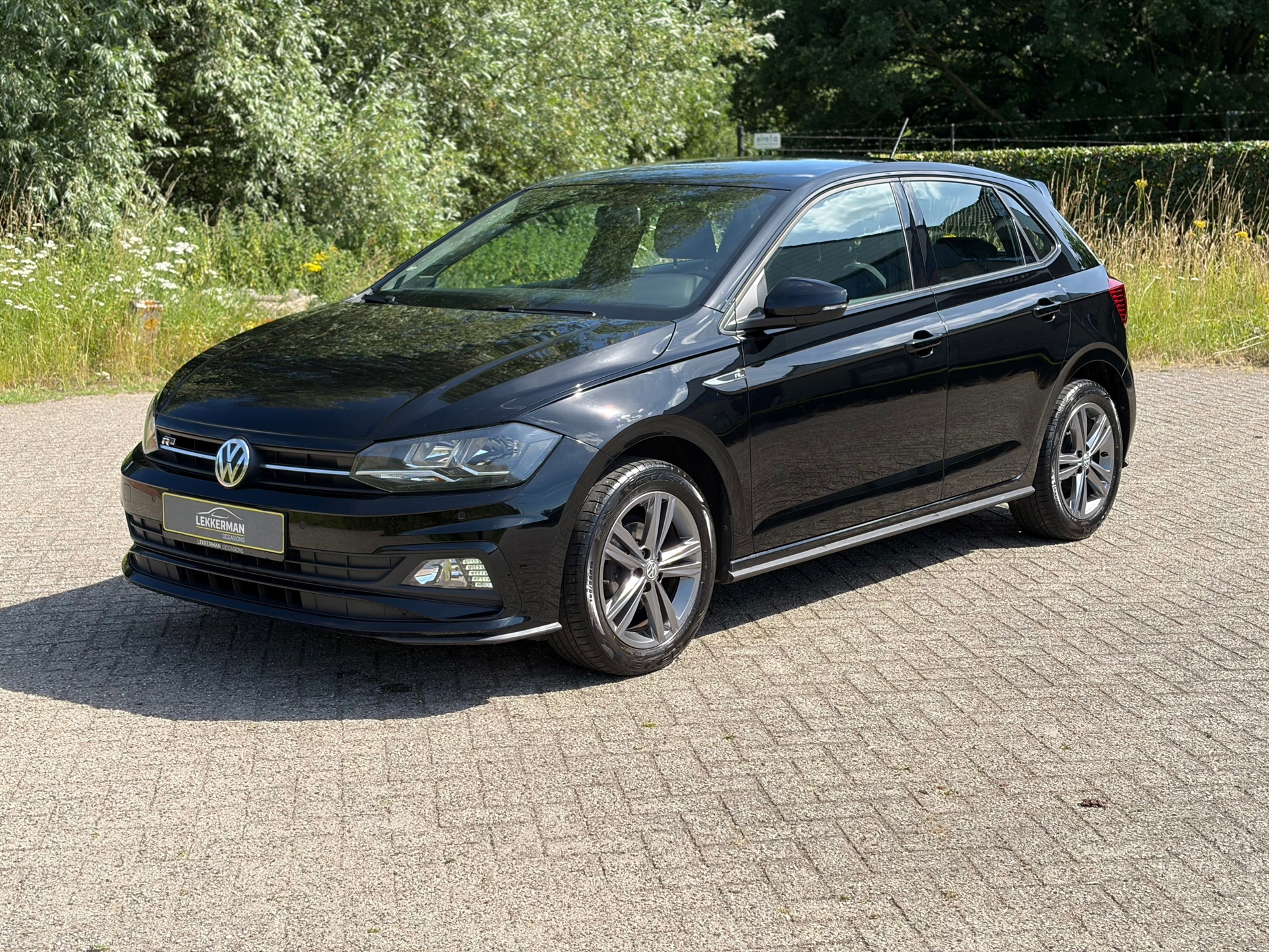 Volkswagen Polo 1.0 R-LINE I PDC I EERSTE EIGENAAR I VOLL ONDH I STOELVERW