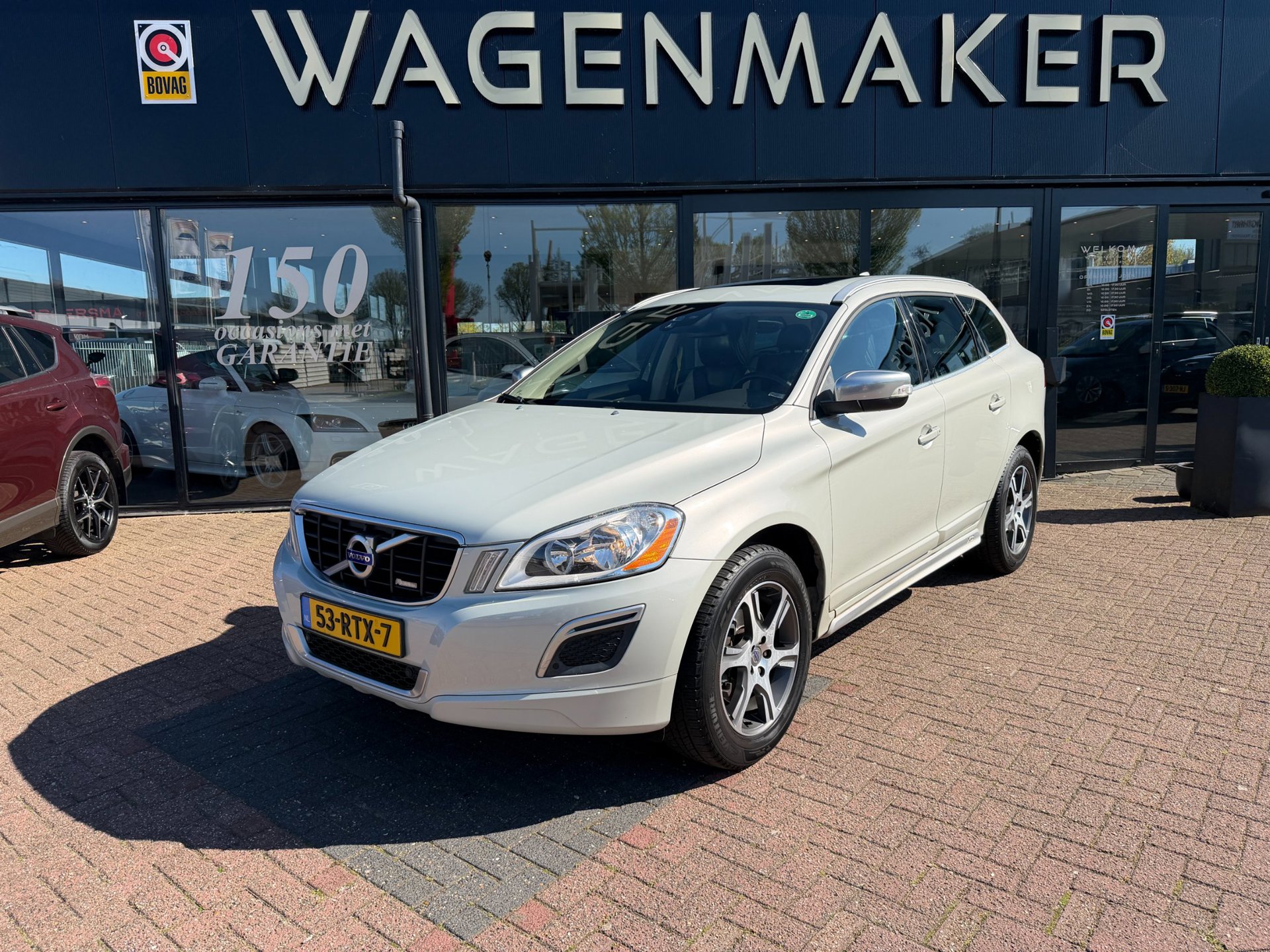 Volvo XC60 2.0 D3 R-Design AUT|Leder|NAVI|PANO|DealerOH!