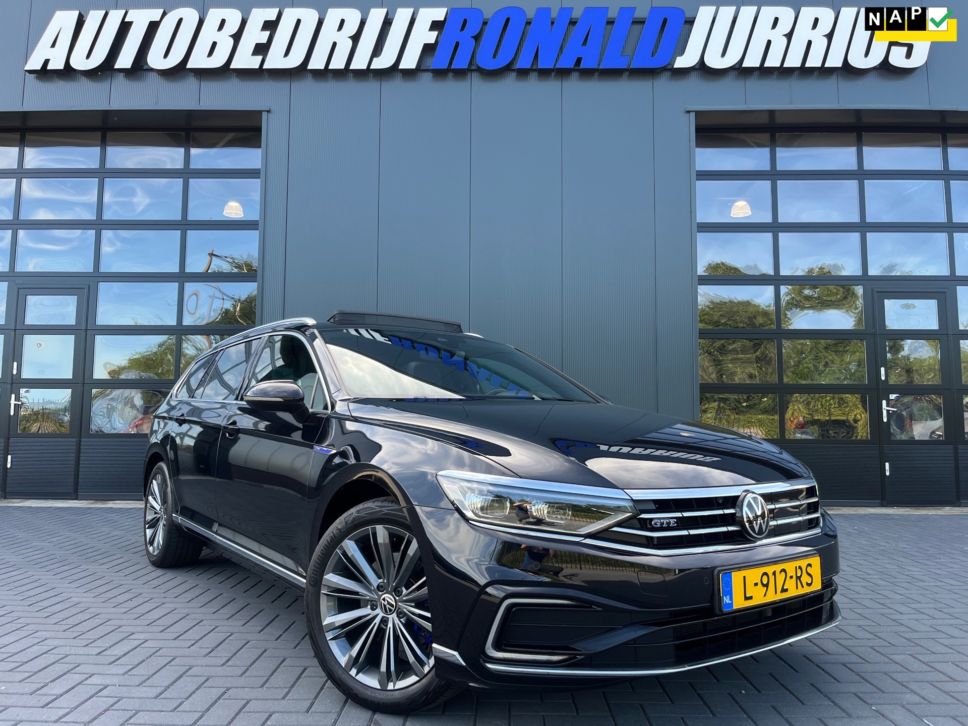 Volkswagen Passat Variant 1.4 TSI PHEV GTE Business NL.Auto/Panoramadak/Adaptive-Cruise/ErgoComfort/Full Led/1Ste Eigenaar