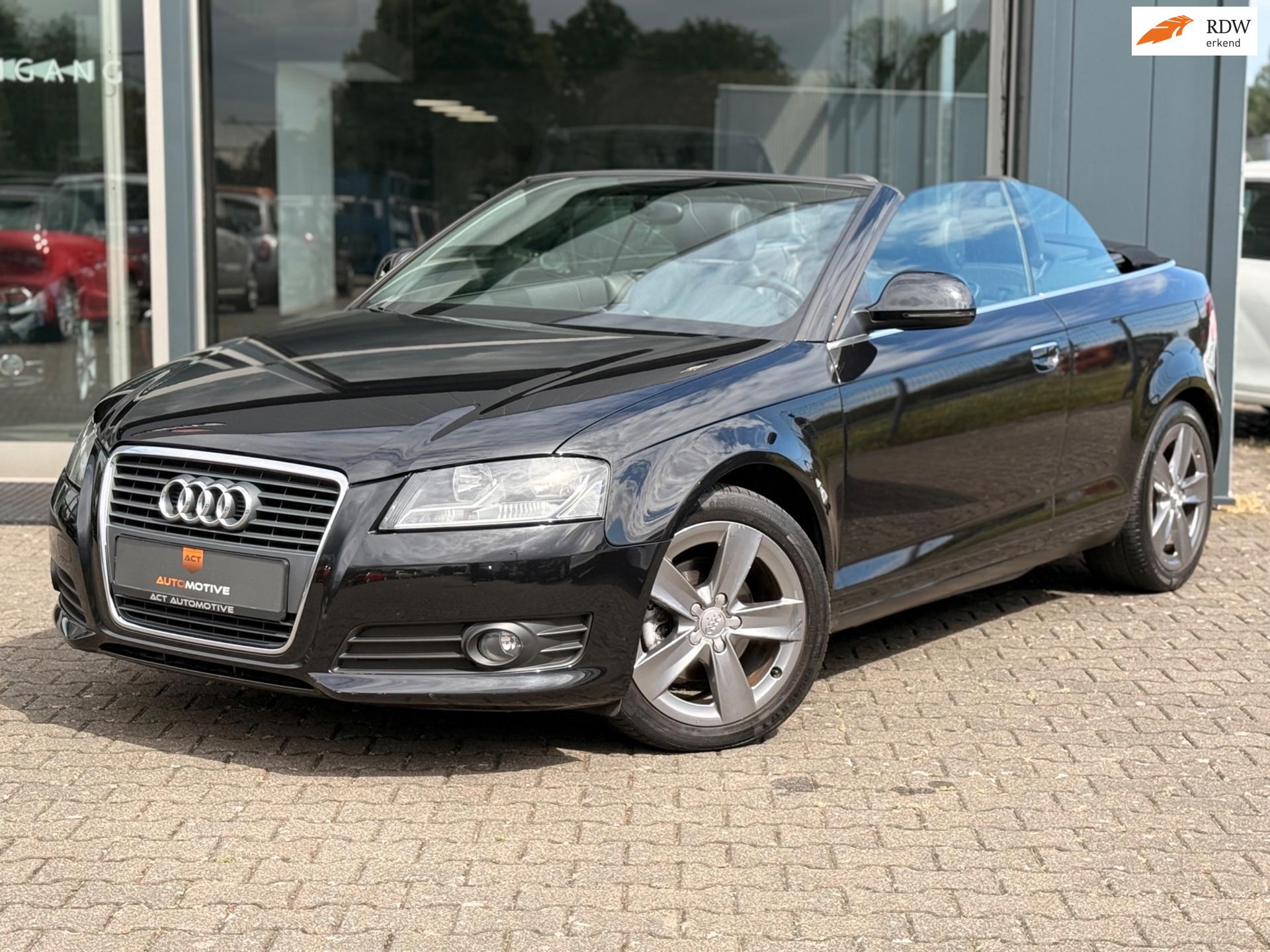 Audi A3 Cabriolet 1.8 TFSI Attraction LEDER / CARPLAY